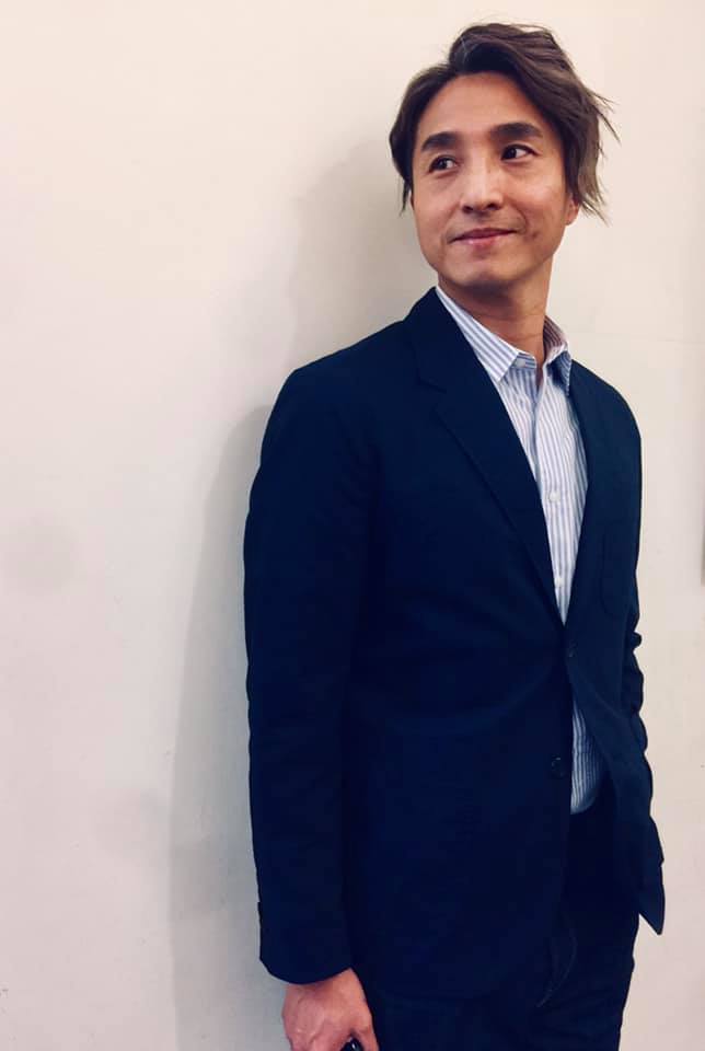 王少偉被命理師算出財庫與性能力很好,他開心到直接在現場大喊「徵婚!」(翻攝自王少偉臉書)