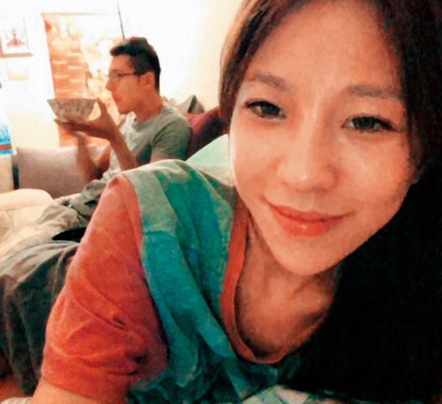 郭鑫曾和單親媽媽小模交往，被對方上傳家居照到臉書而曝光戀情。（翻攝自Ali臉書）