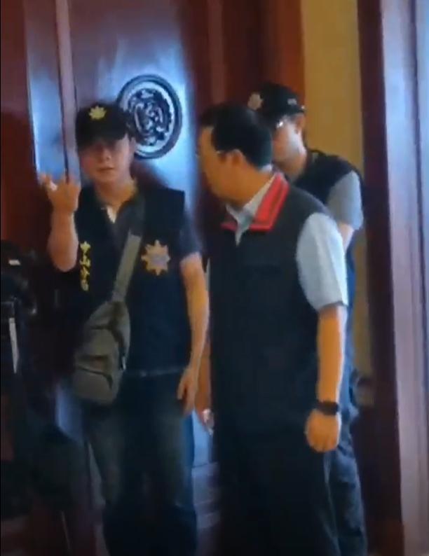 中山分局分局長楊哲昌也親自到場坐鎮緊盯。（翻攝畫面）