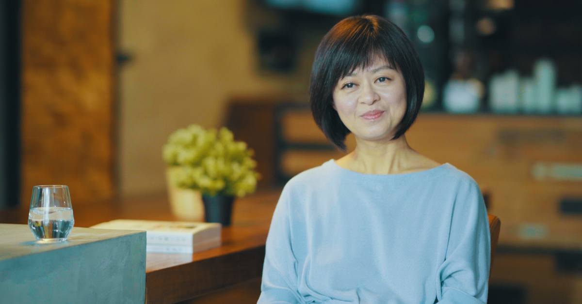 葉怡蘭崇尚簡單，喝水這件小事也要純淨、俐落、優雅。