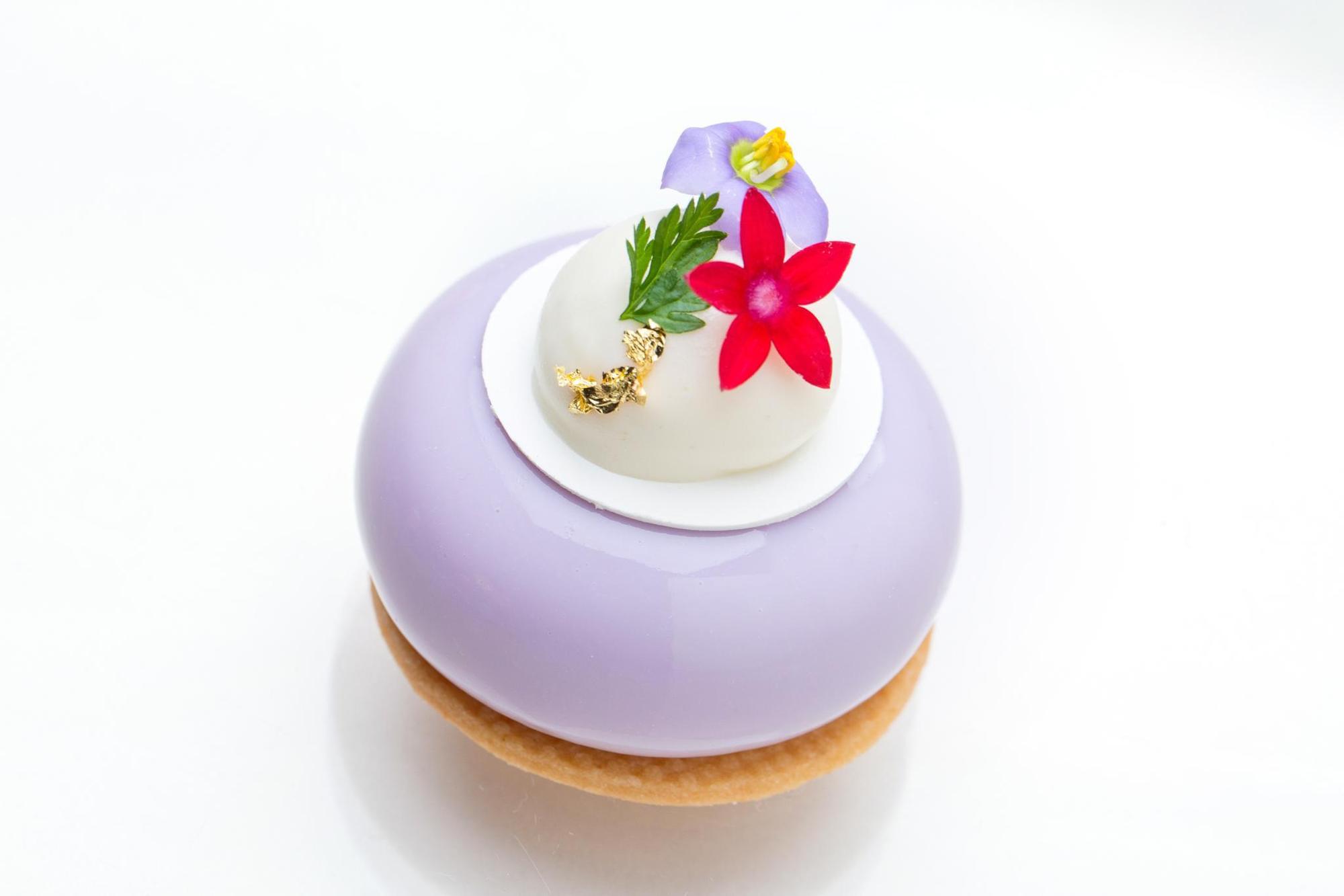 台北文華東方酒店青隅 X 香緹卡「絢爛夏花下午茶饗宴」,洛神醋栗。(香堤卡提供)