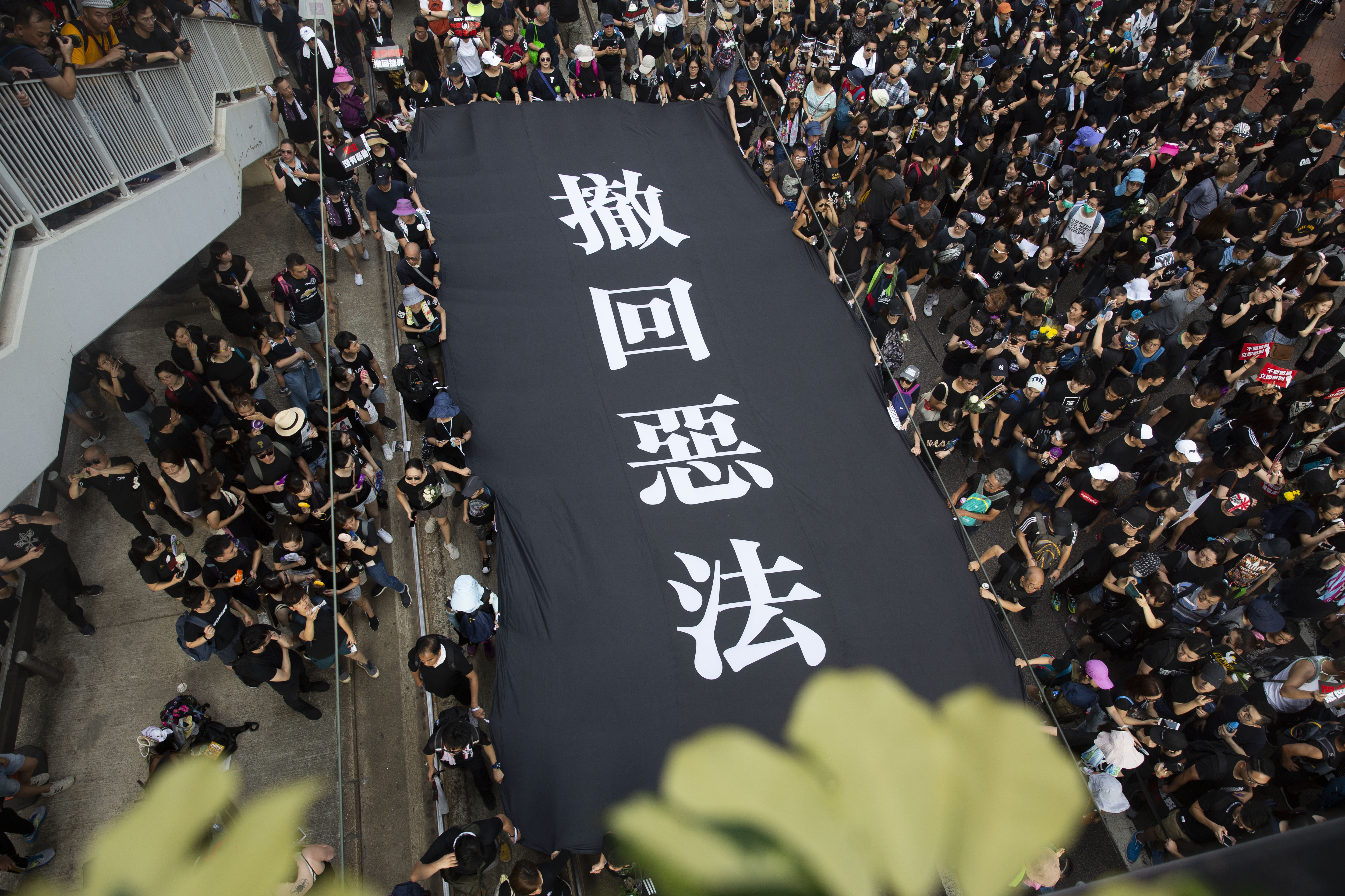 香港民眾透過網路發起眾籌，將在多國主流媒體頭版上刊登公開信，並促使各國能在G20會議上提出香港修訂逃犯條例相關討論。