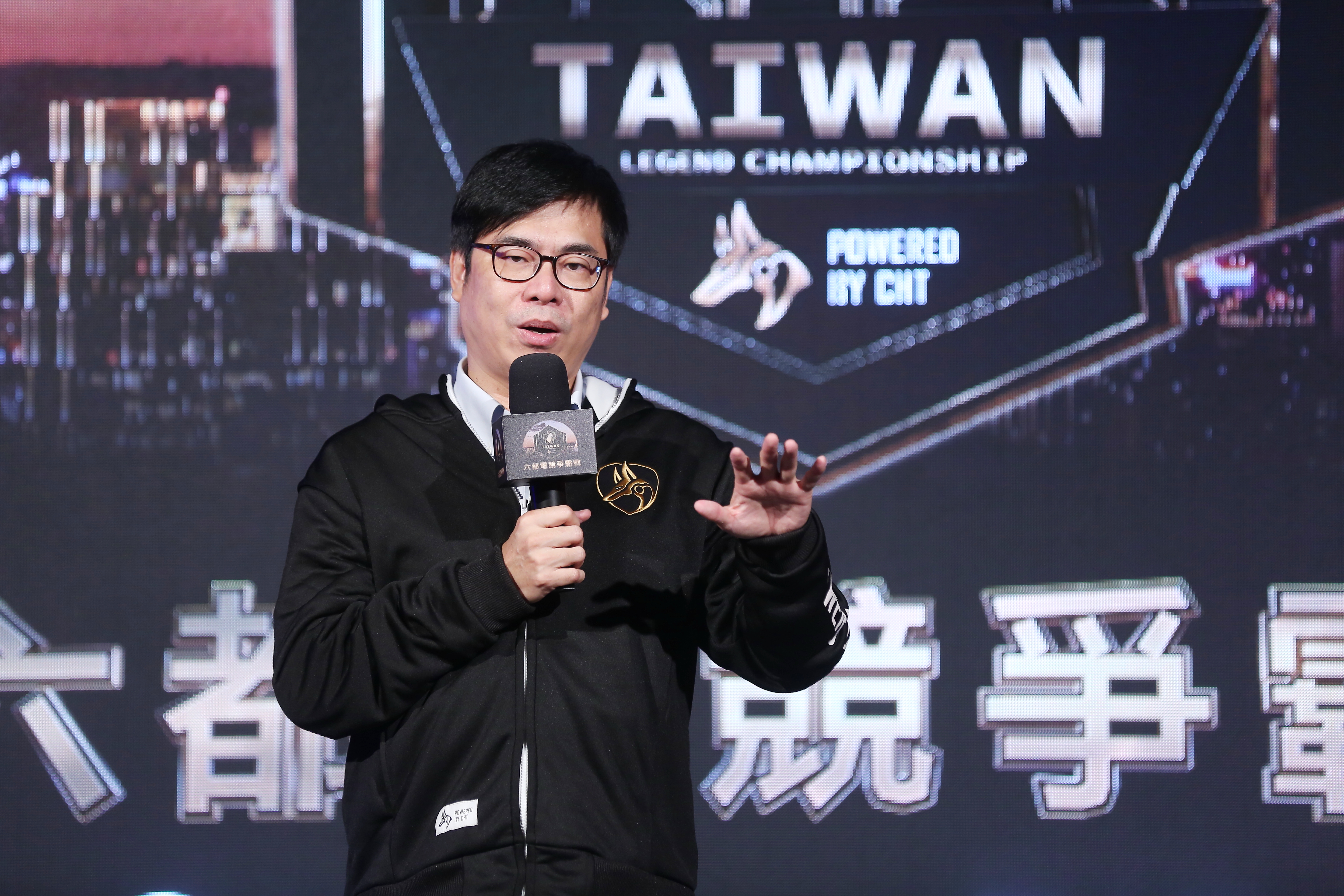 行政院副院長陳其邁（圖）提醒韓國瑜市長，高雄的蚊子其實是非常重要。