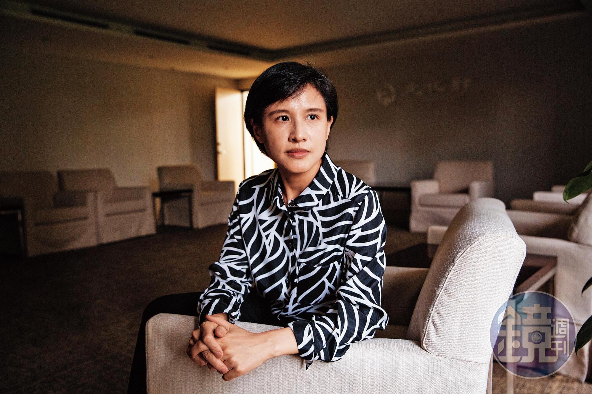 我們問鄭麗君：「5歲的孩子可知道媽媽是文化部長？」她說：「他沒有讓我知道他知道。」
