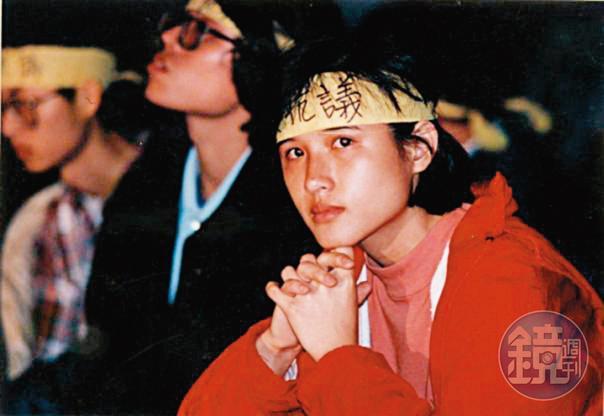 1991年，鄭麗君於台大發起絕食，抗議萬年老國代修憲。（鄭麗君提供）