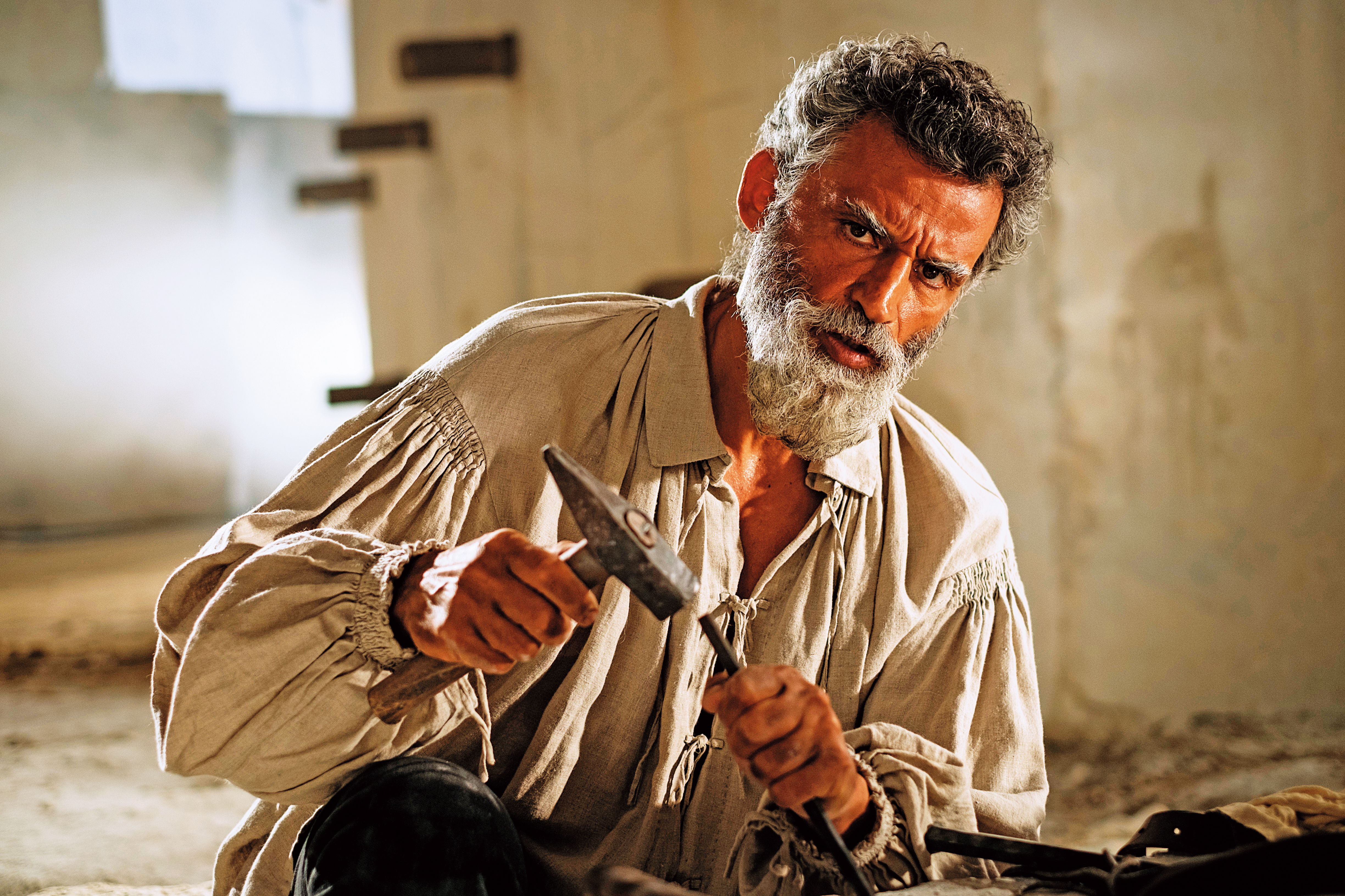 電影娓娓道來米開朗基羅創作出無數經典作品背後的故事，連教廷都借出多座雕像供劇組拍攝。（海鵬提供）