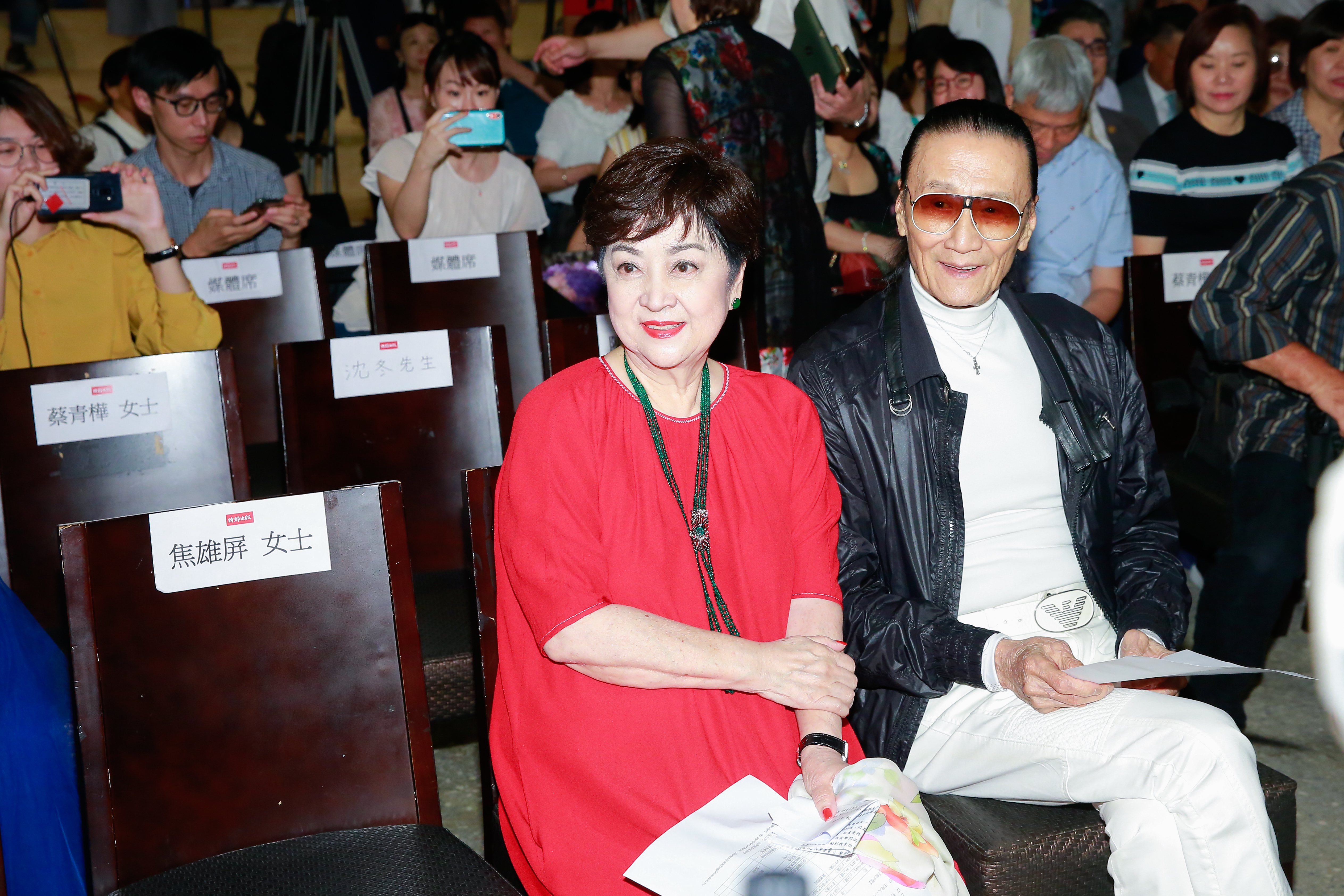 甄珍與謝賢離婚至今43年，謝賢今日仍公開告白「我永遠愛她」。