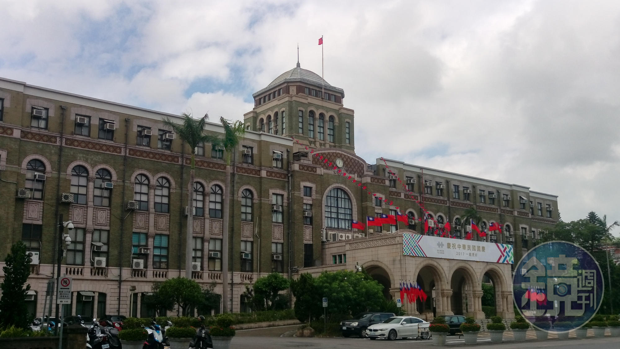 司法院為推動《法官法》修正,案件當事人或被害人若遇法官與檢察官若有辦案怠惰等不良行為,即可聲請對法官及檢察官評鑑。