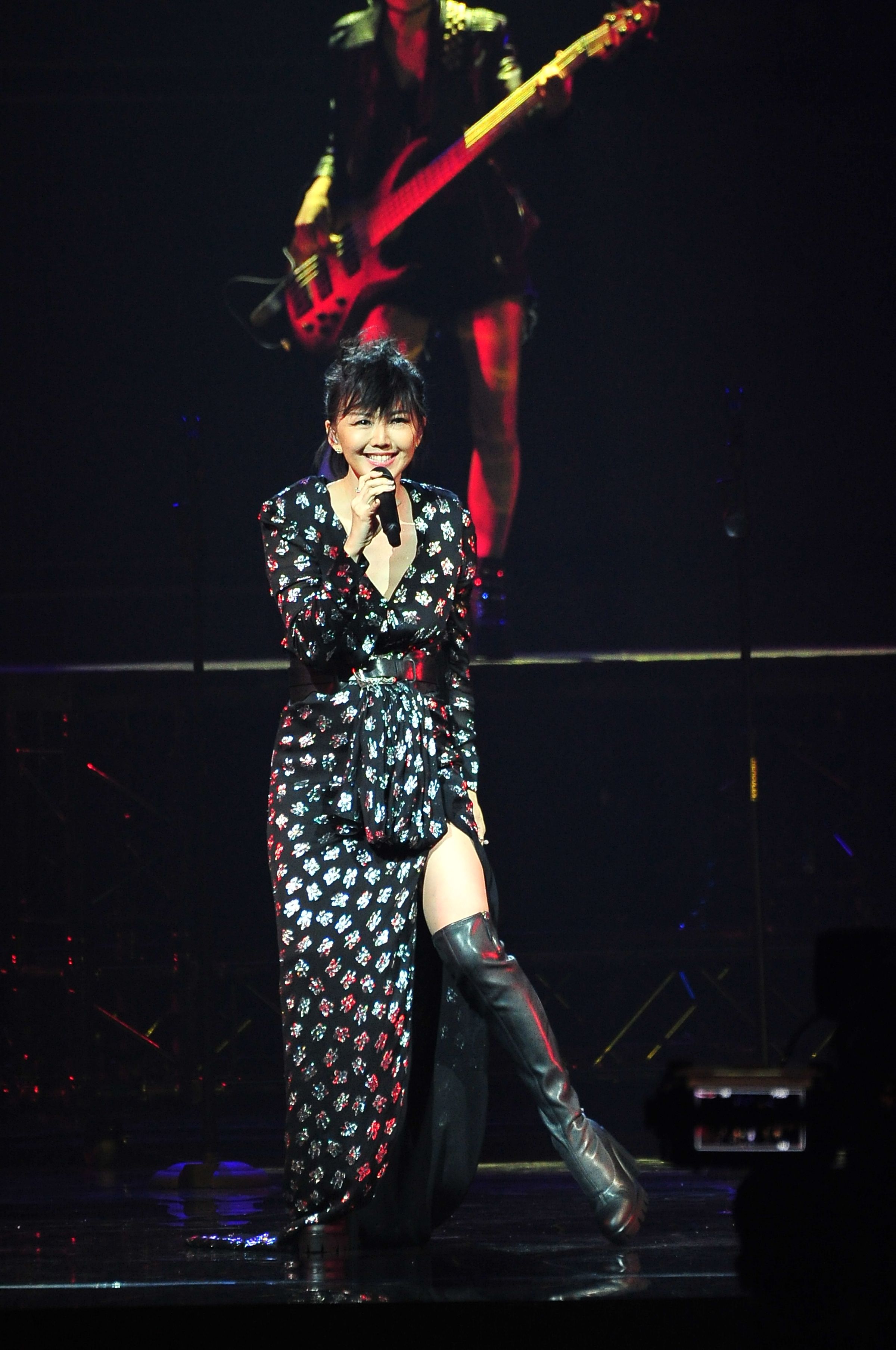 孫燕姿站上金曲舞台，演唱了王菲、鄭秀文和張惠妹的歌。（台視提供）