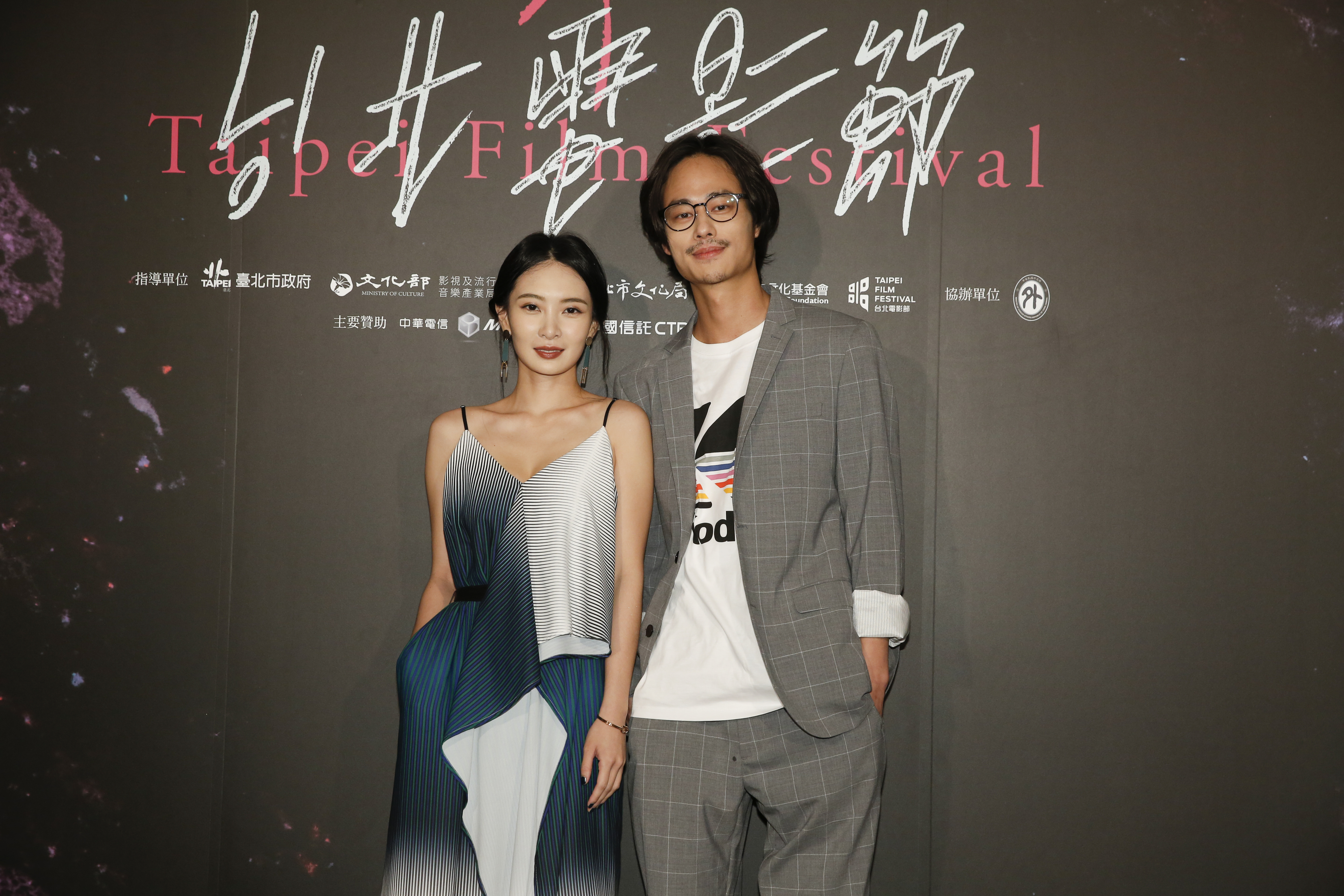 《野雀之詩》入圍本屆台北電影獎最佳女主角李亦捷（左），與夏騰宏（右）在片中有激烈的打架戲，被打到臉歪一邊、吃飯時還會感到咬合不適。