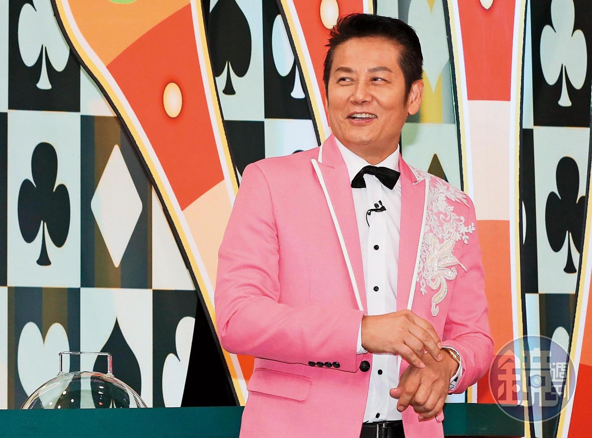 徐乃麟最近又接下全新博奕麻將節目,年收入預估將增加千萬元。