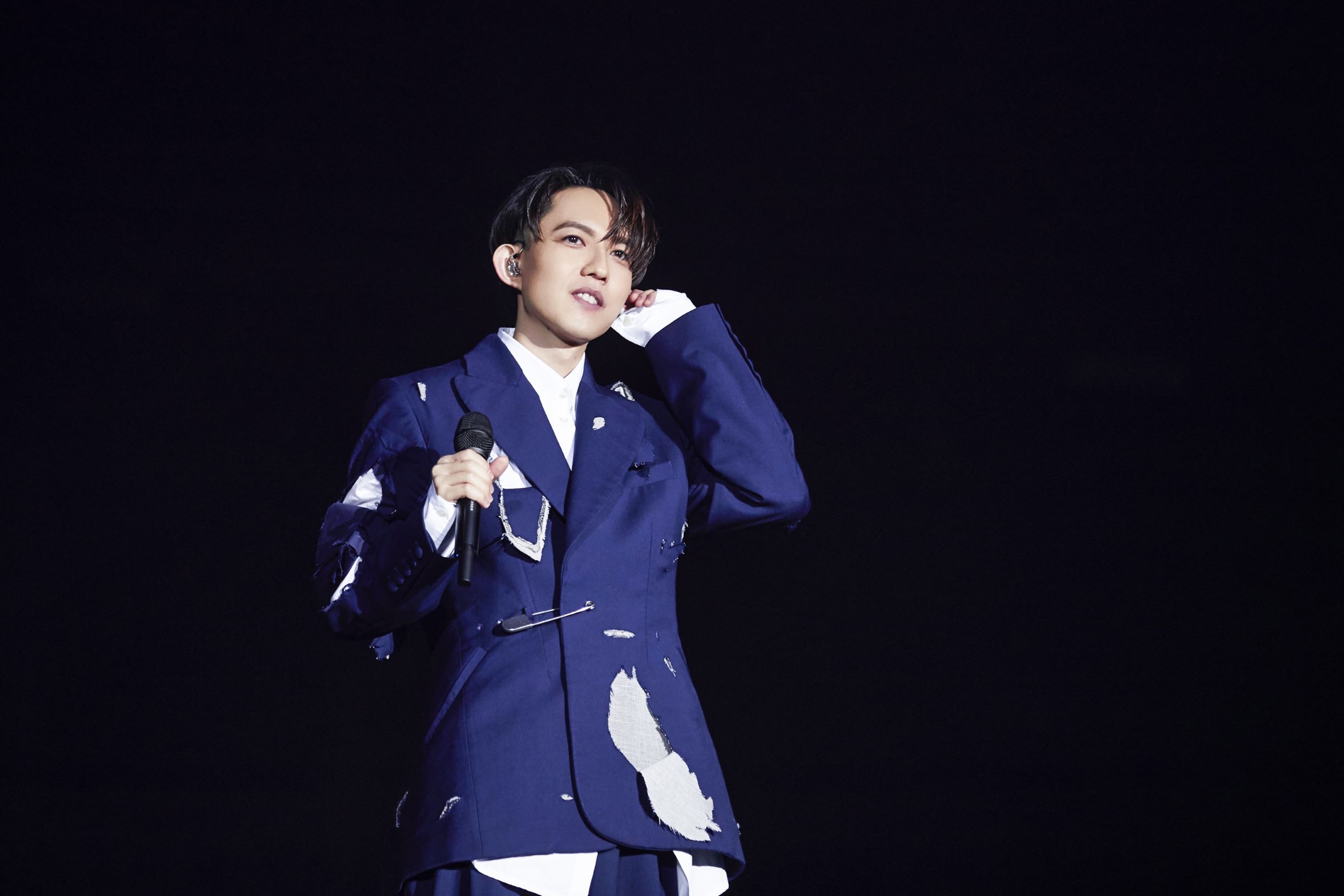 忙於《idol》世界巡演的林宥嘉，在今（1）日32歲生日難得休息一天，與家人共度。（華研國際提供）