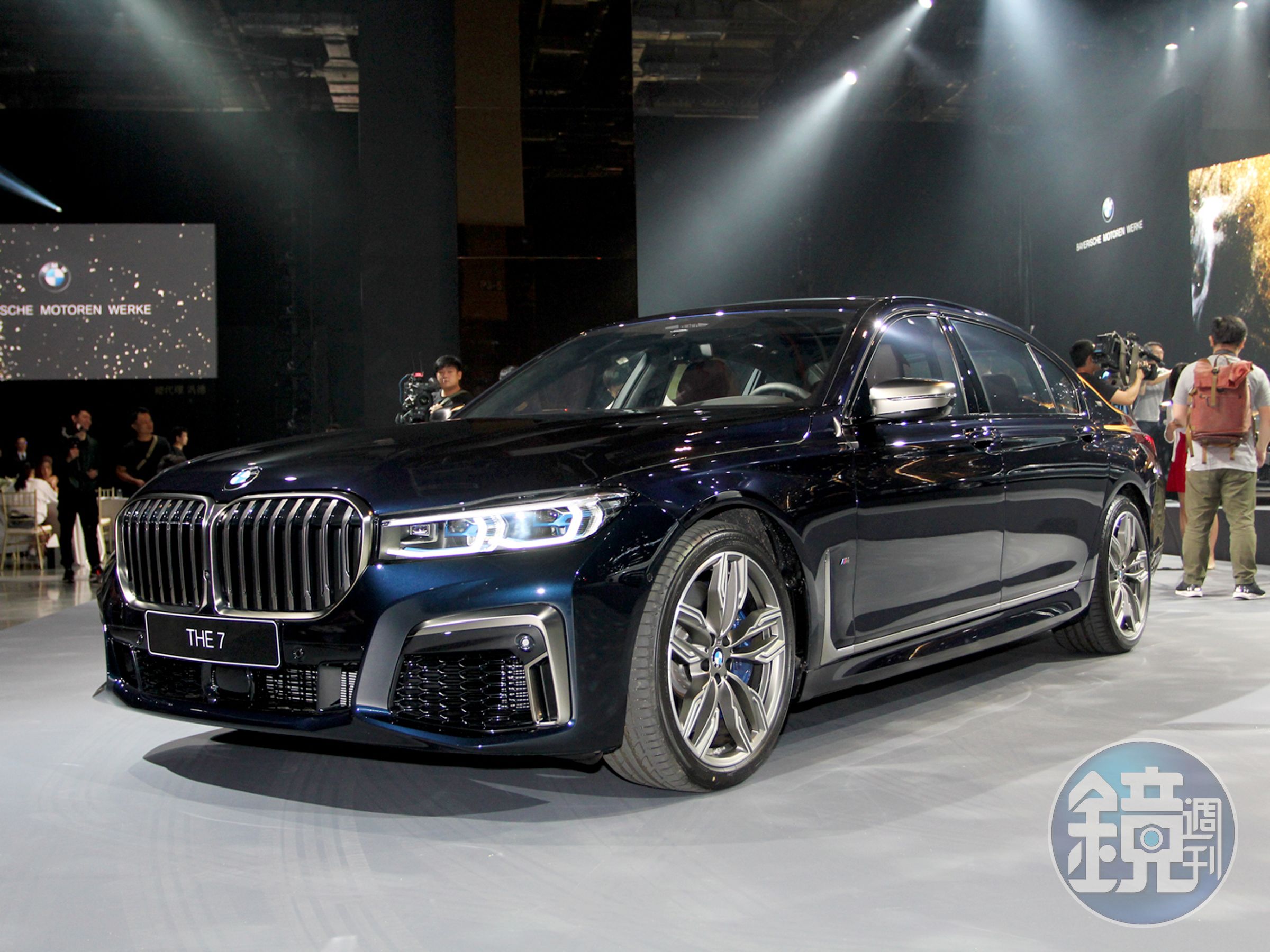 全新BMW 760Li xDrive 0-100kmh加速僅需3.8秒，定價968萬。