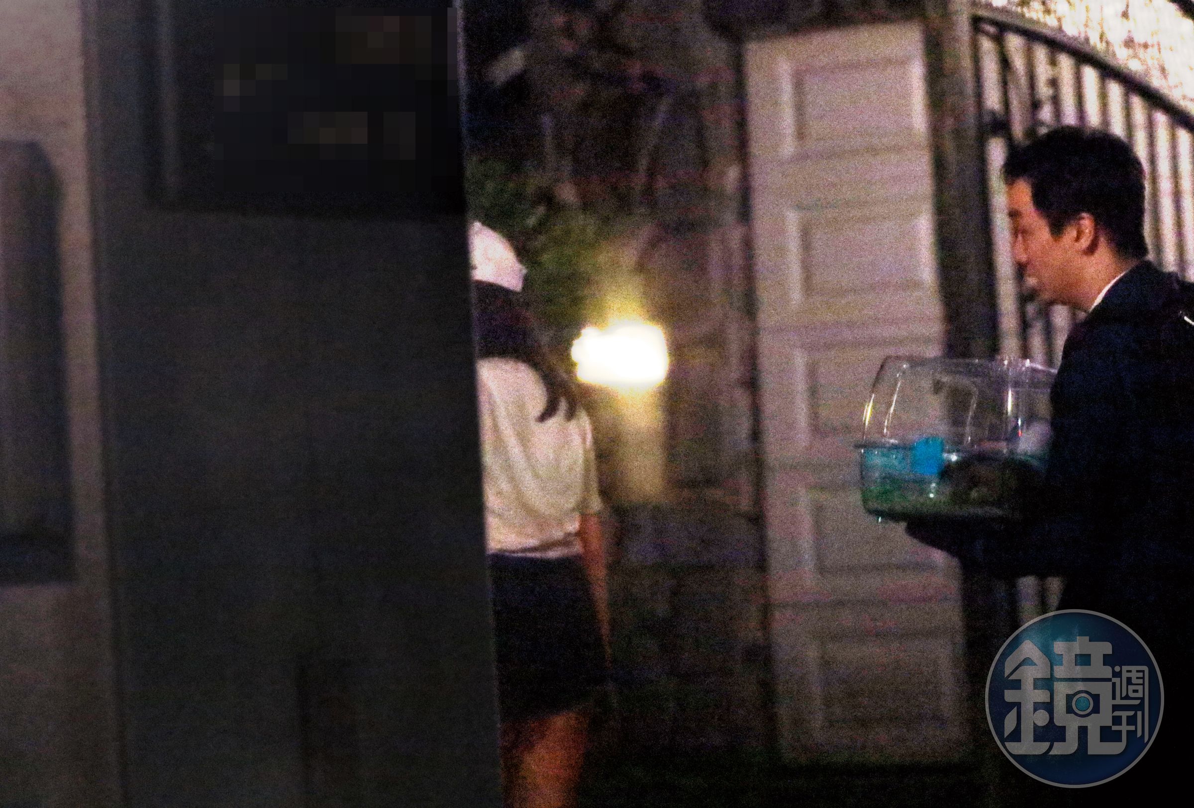 6/9 01：49，林佩瑤跟武俊傑前後進了家門，然後兩人再也沒有出來。