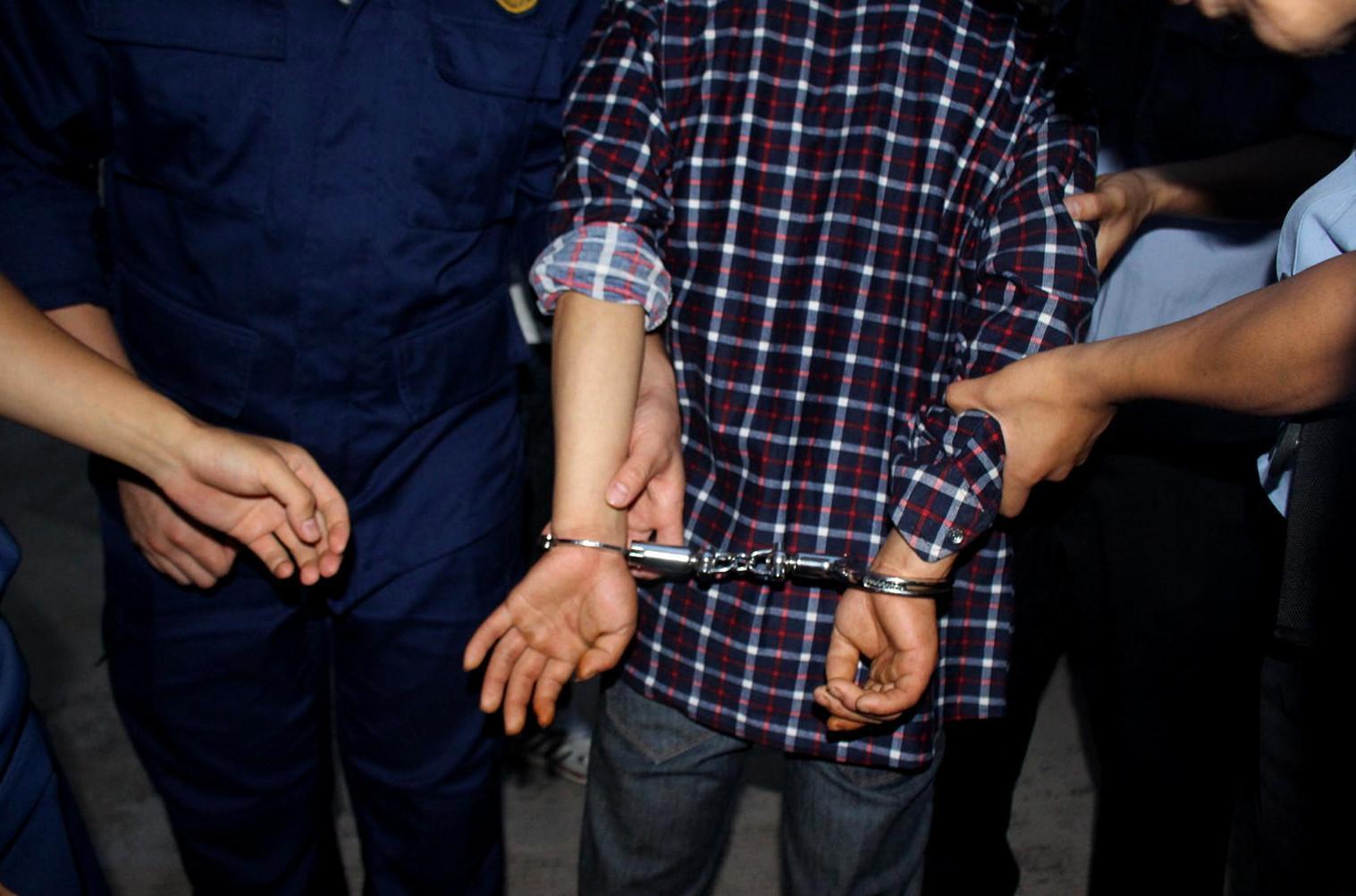 日前捷克高等法院裁決,將8名台籍詐欺犯全部遣送到中國大陸。圖為示意圖,非當事人。(東方IC)