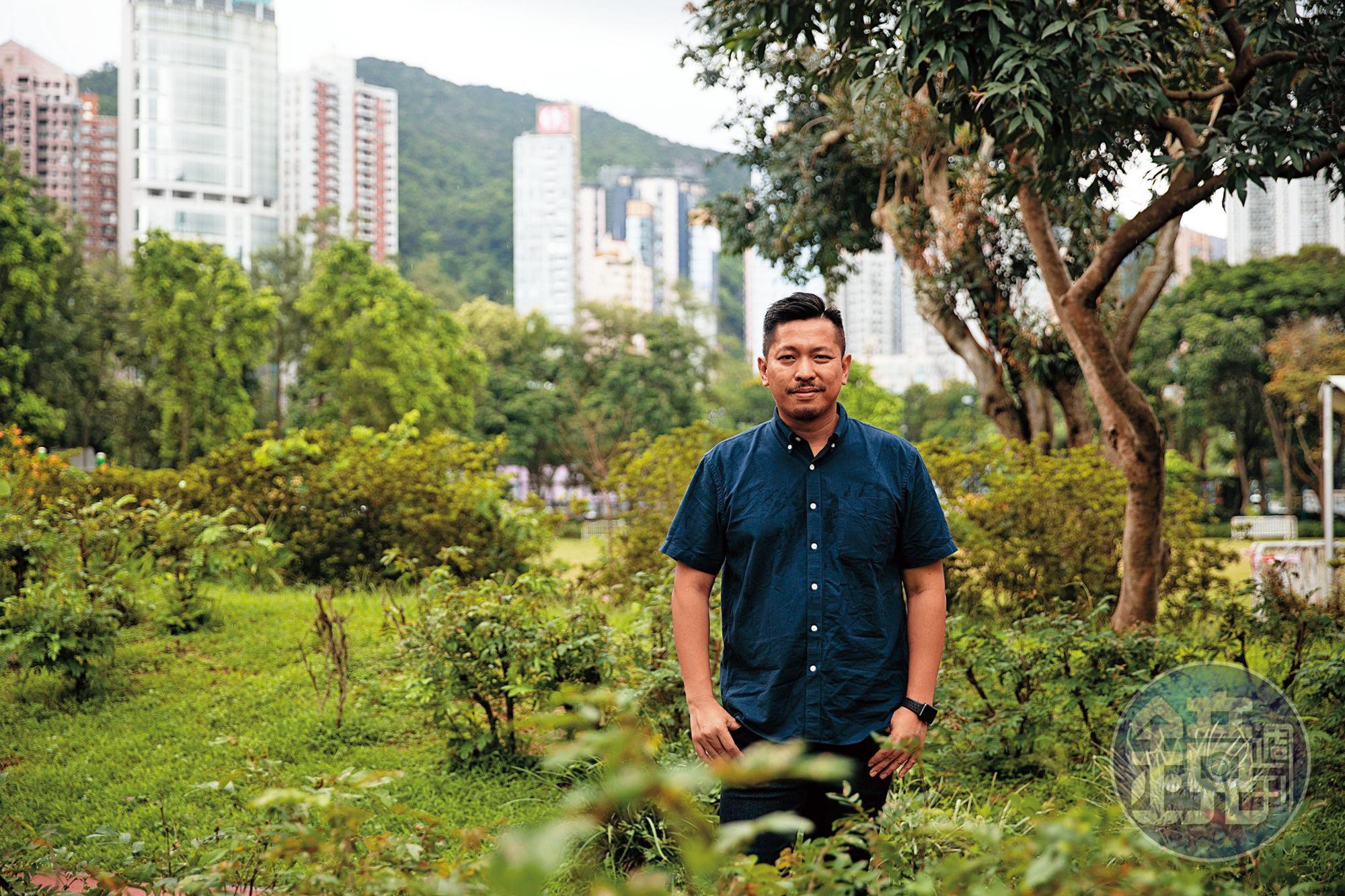 黃照達帶我們重回維多利亞公園,這裡是他的政治啟蒙地。