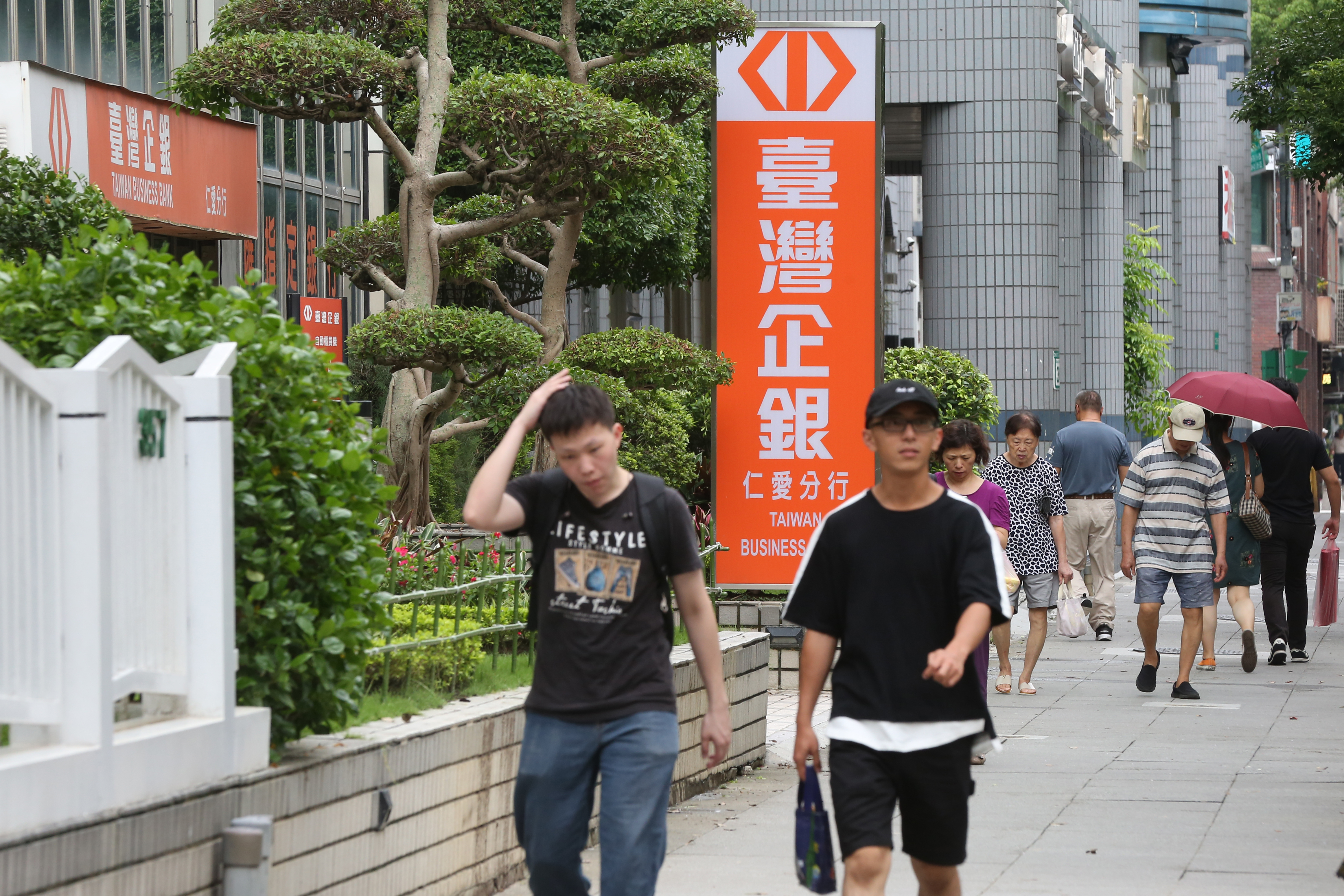 潤寅詐貸案，台企銀損失12.3億元。