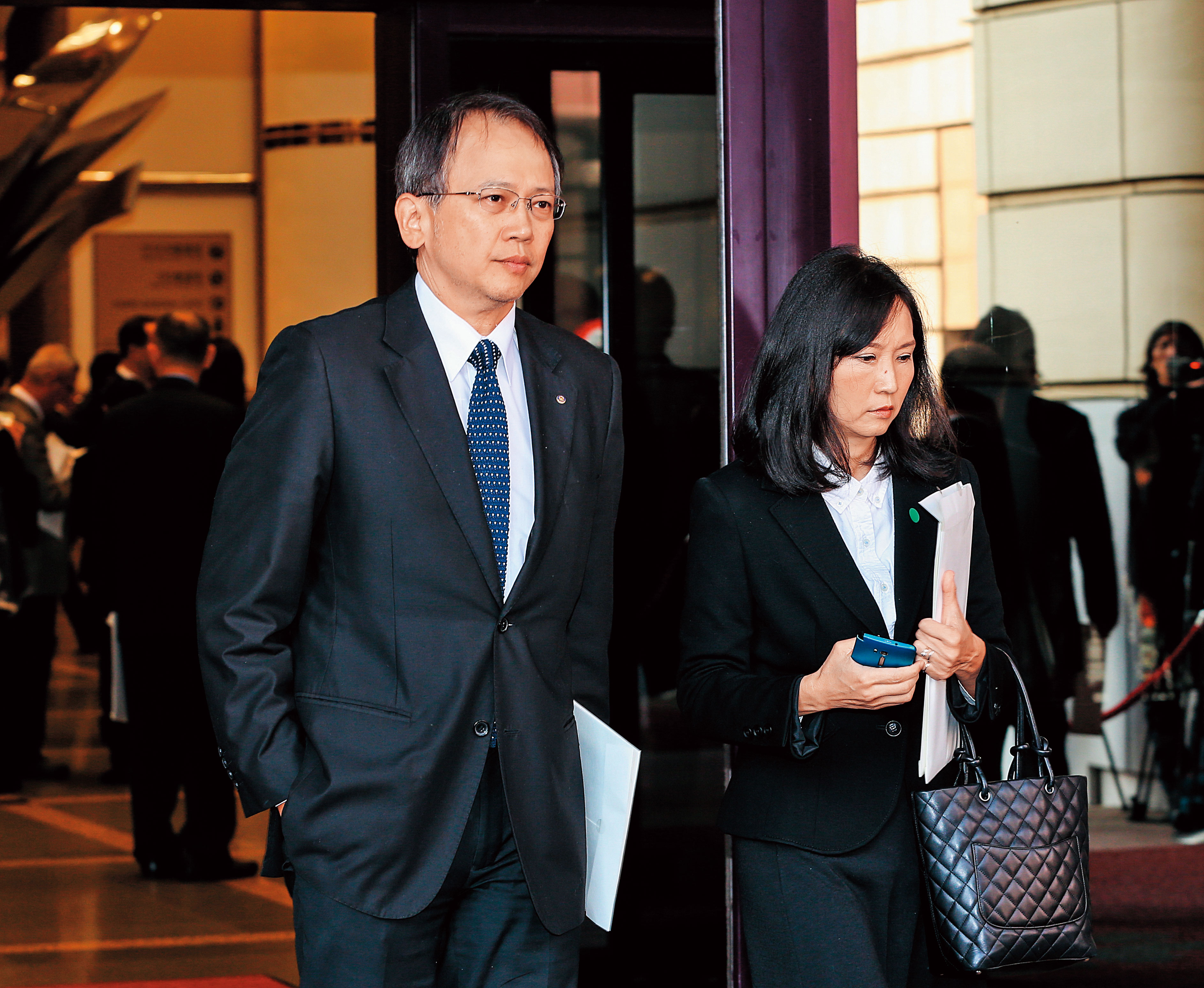 周守訓串聯多名藍營人士力挺郭台銘,壯大「抗韓聯盟」。