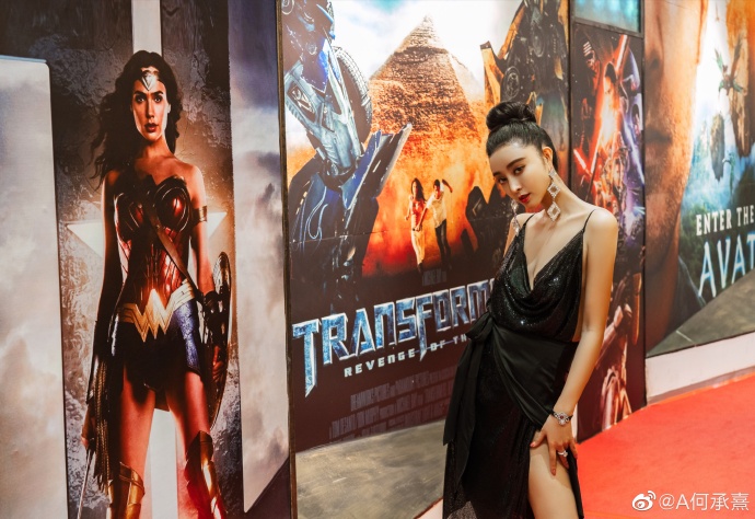 「山寨范冰冰」何承熹感情路一樣不順，不但與前夫撕破臉，還控訴對方騙婚生子。（翻攝自微博）