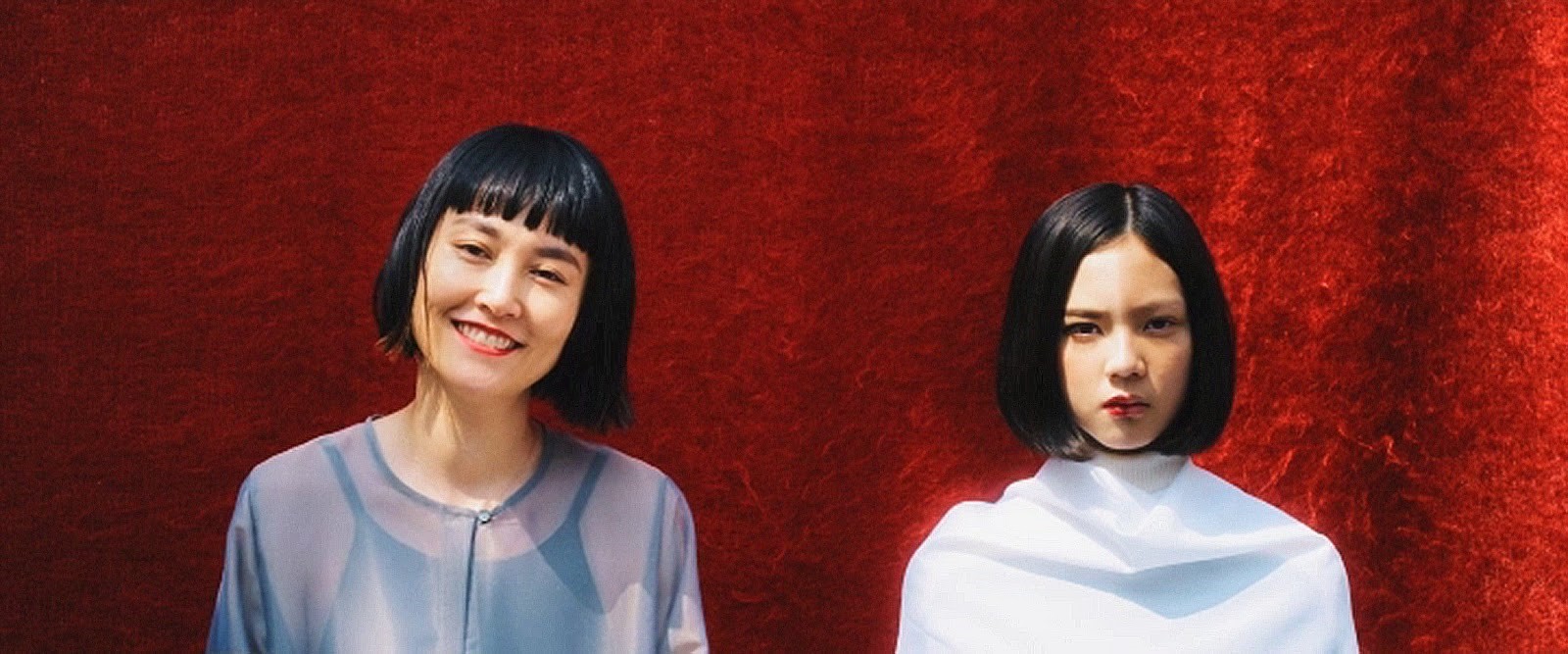 日本模特兒中島Sena（右）原本不想演戲，長久允以親筆信和漫畫書打動她，左為參與演出的菊地凜子。（佳映娛樂提供）