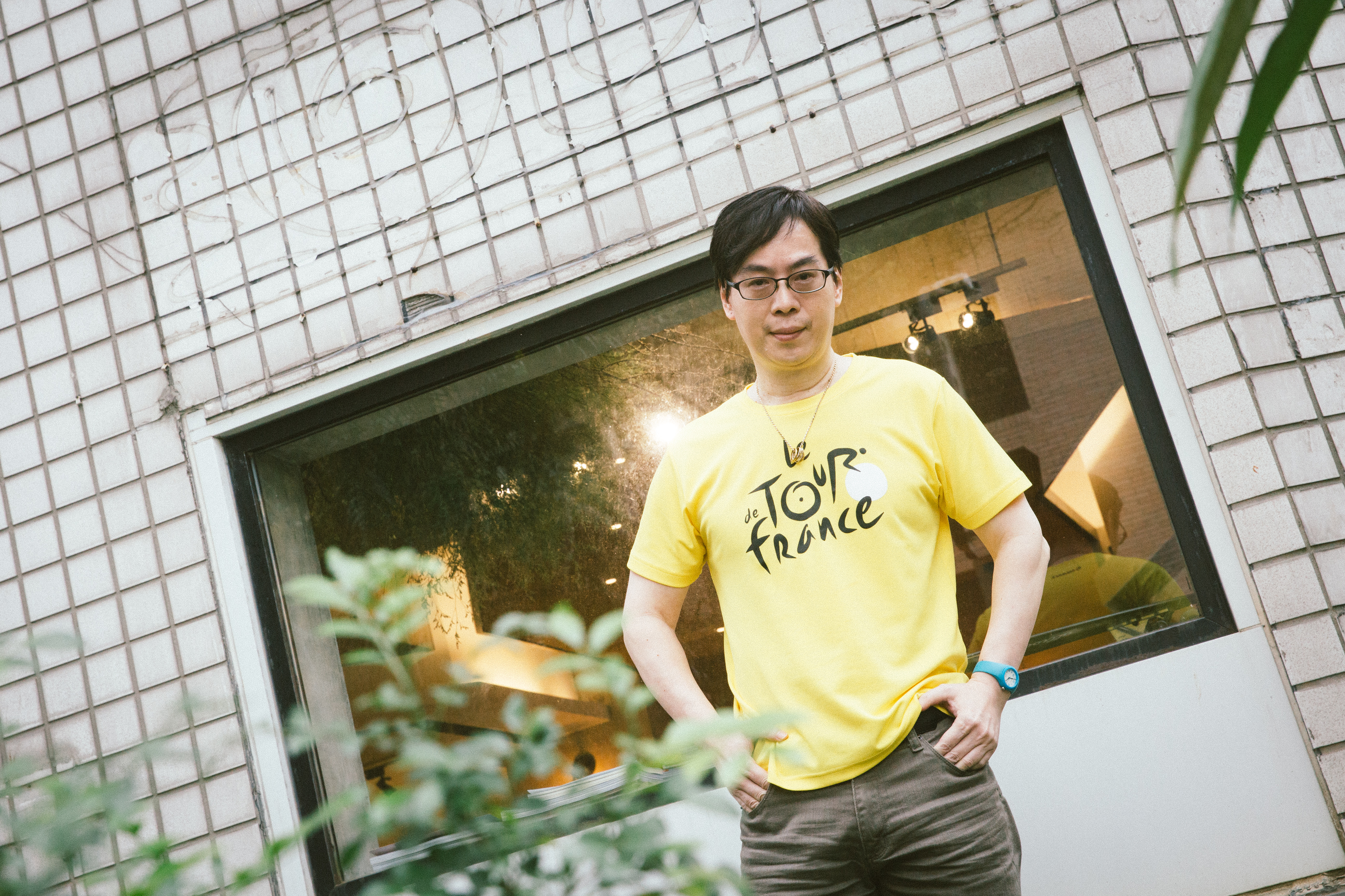 或許是接觸佛教又歷經病魔磨難，又或是真的五十而知天命，高永已能泰然看待事物，不再因想不到精妙的對話而睡不著，也放下過去擔任漫畫工會理事長乃至家庭的種種紛擾。他說，「世俗間的名利是短暫，你個人的修行是否圓滿才是重點。」