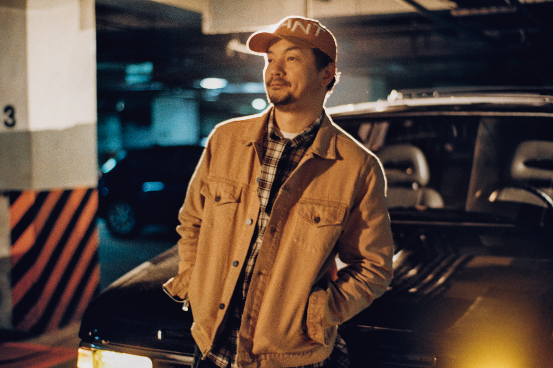 Ralf 邱彥翔是資深音樂祭咖，近年陸續有音樂祭邀請他上台表演，也因此多了 DJ Ralf 的身分。（維可影像製作工作室提供）