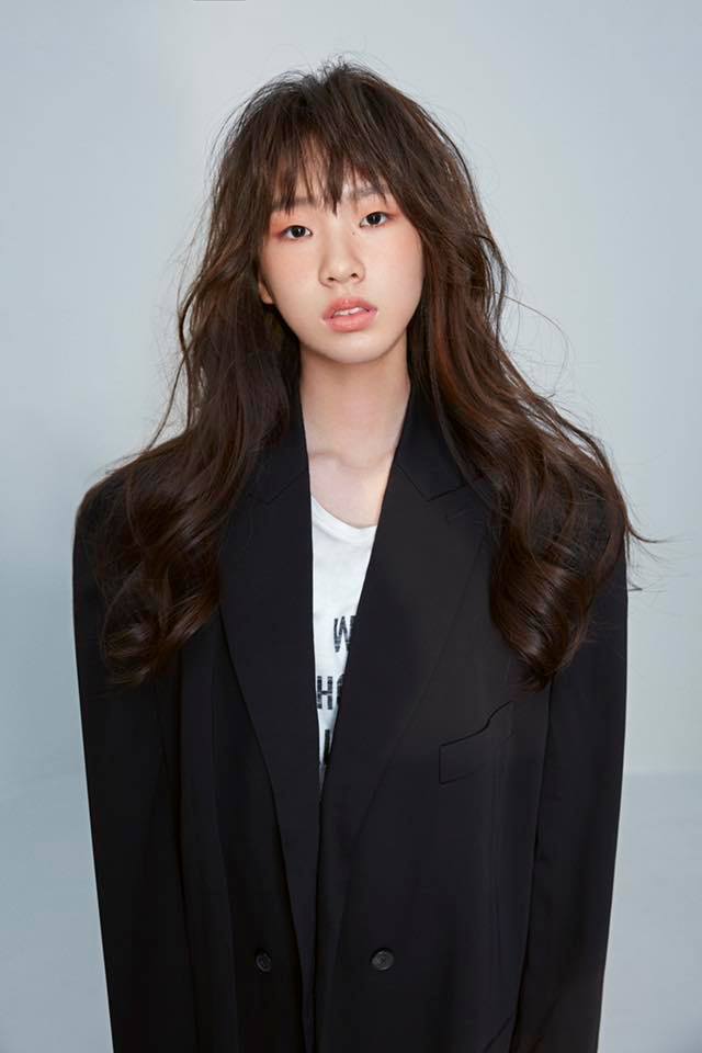 小S的大女兒Elly登時尚雜誌拍攝專題照片。(翻攝自Mr. 布雷蕭臉書)