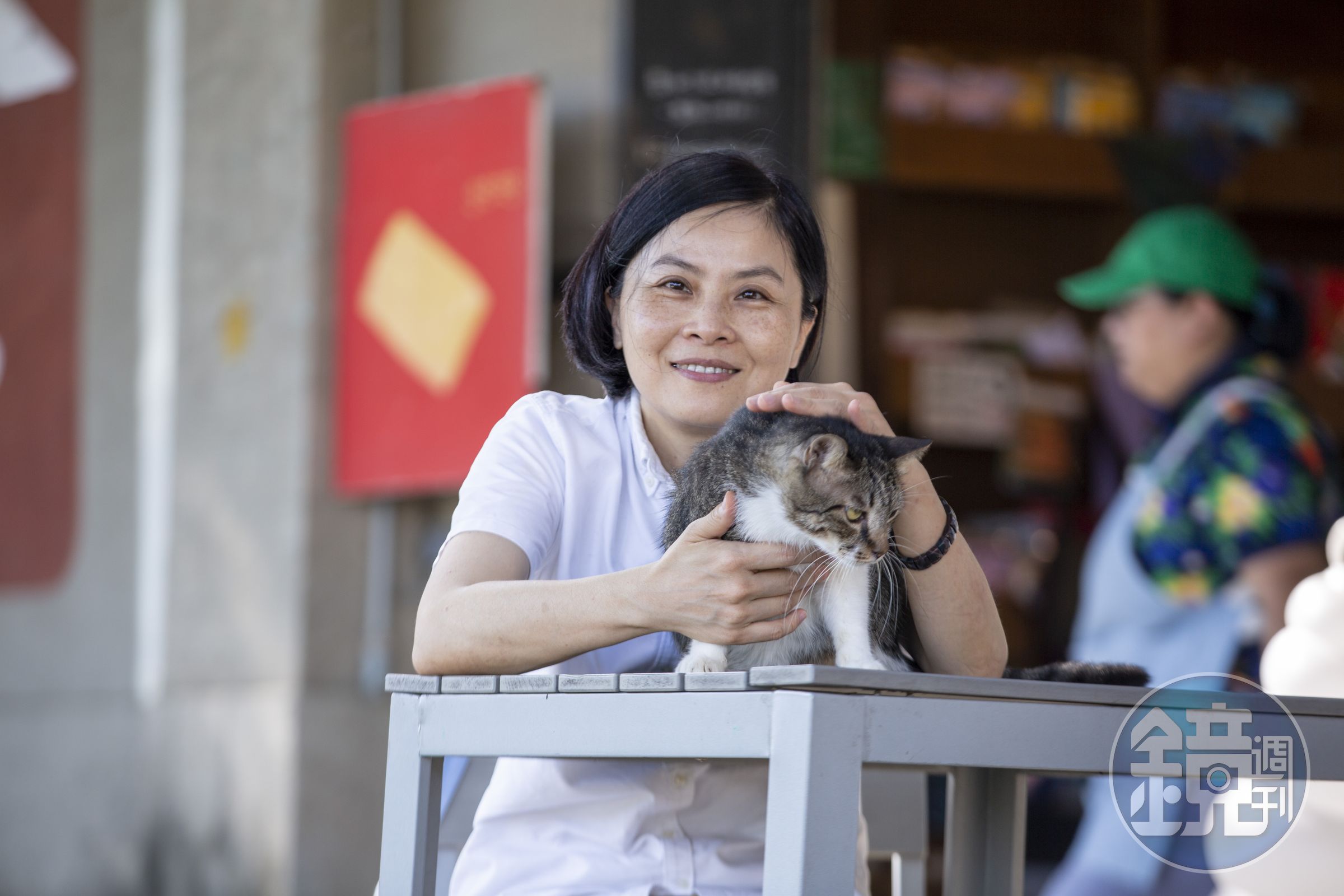 對李瑾倫而言，每隻動物都是孩子，而且跟人一樣擁有會感同身受，我們寵愛動物，動物也寵愛我們。