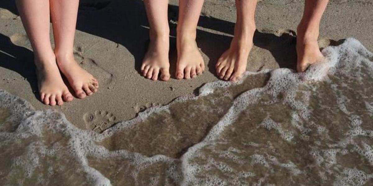 穿鞋不如光腳？　研究發現足部老繭或比穿鞋更能保護膝關節﻿