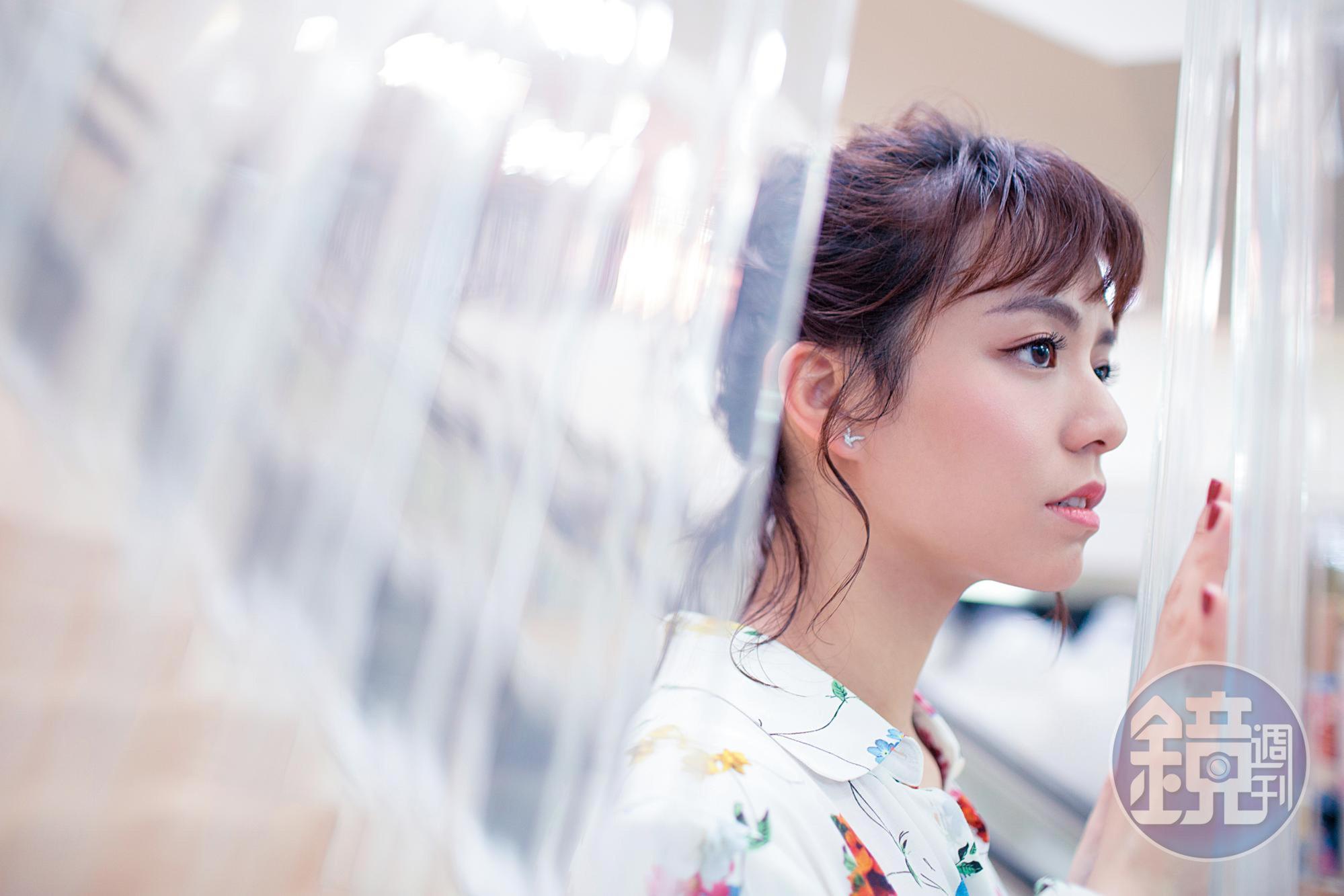 青春片女神7月有2部電影上檔，不再只有青春正盛的面貌，得藏得很深的情緒，讓宋芸樺曾經懷疑自己做不到。