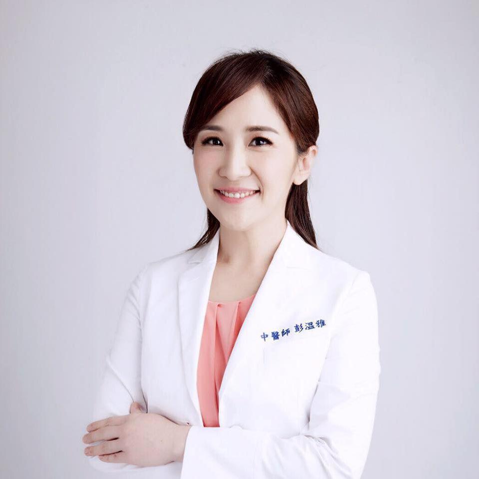 彭溫雅致力推廣中西醫整合養生觀念,經常分享漢方養生、中西醫美容等健康議題。(翻攝自彭溫雅臉書)