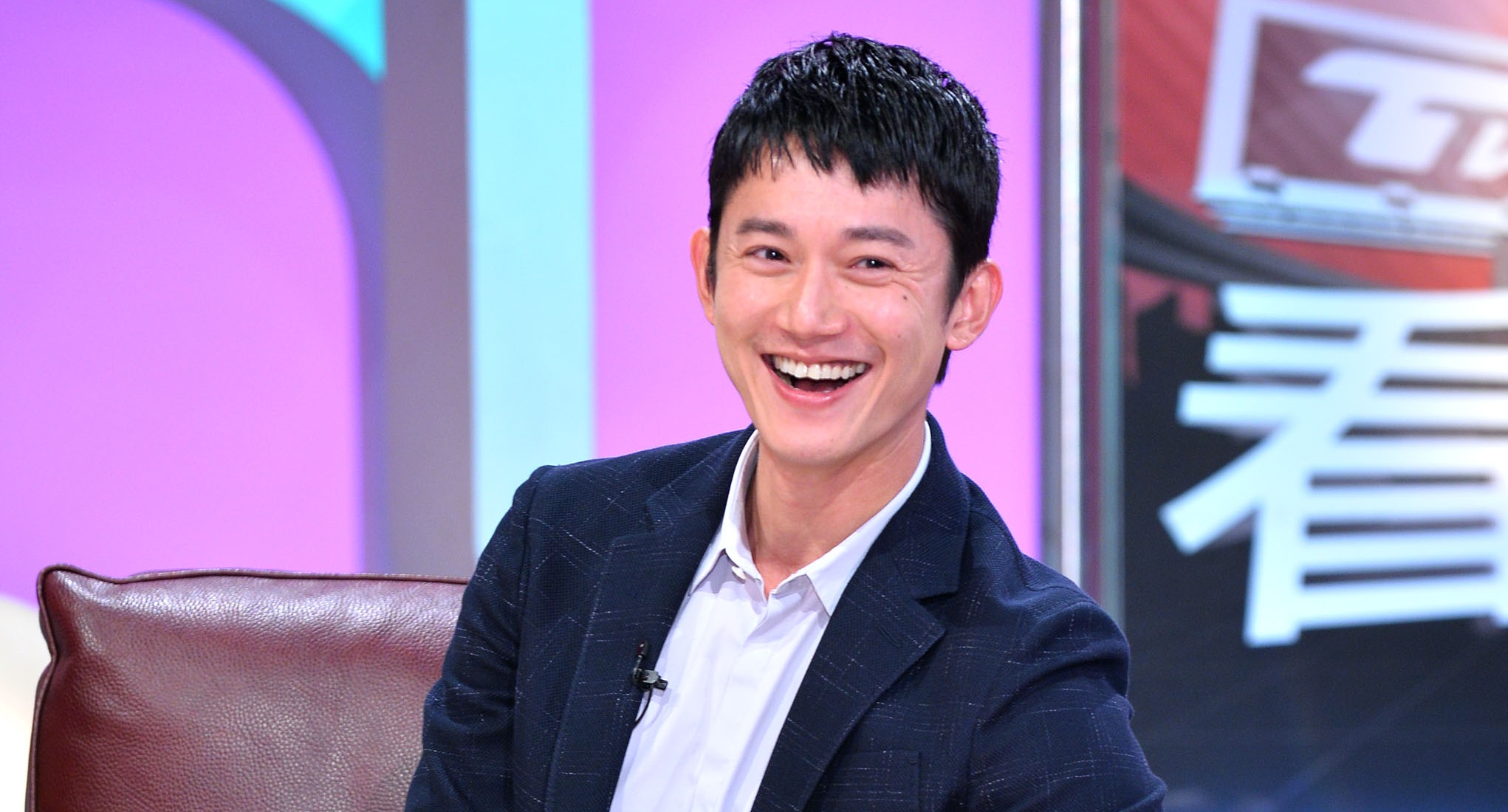 吳慷仁上節目時坦言，要發展出一段特別的關係，對他而言並不太容易。（TVBS提供）