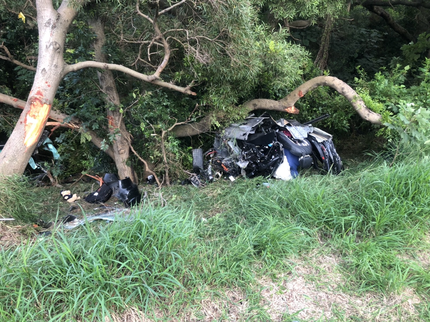 國道1號南下路段,今早發生死亡車禍。(翻攝畫面)