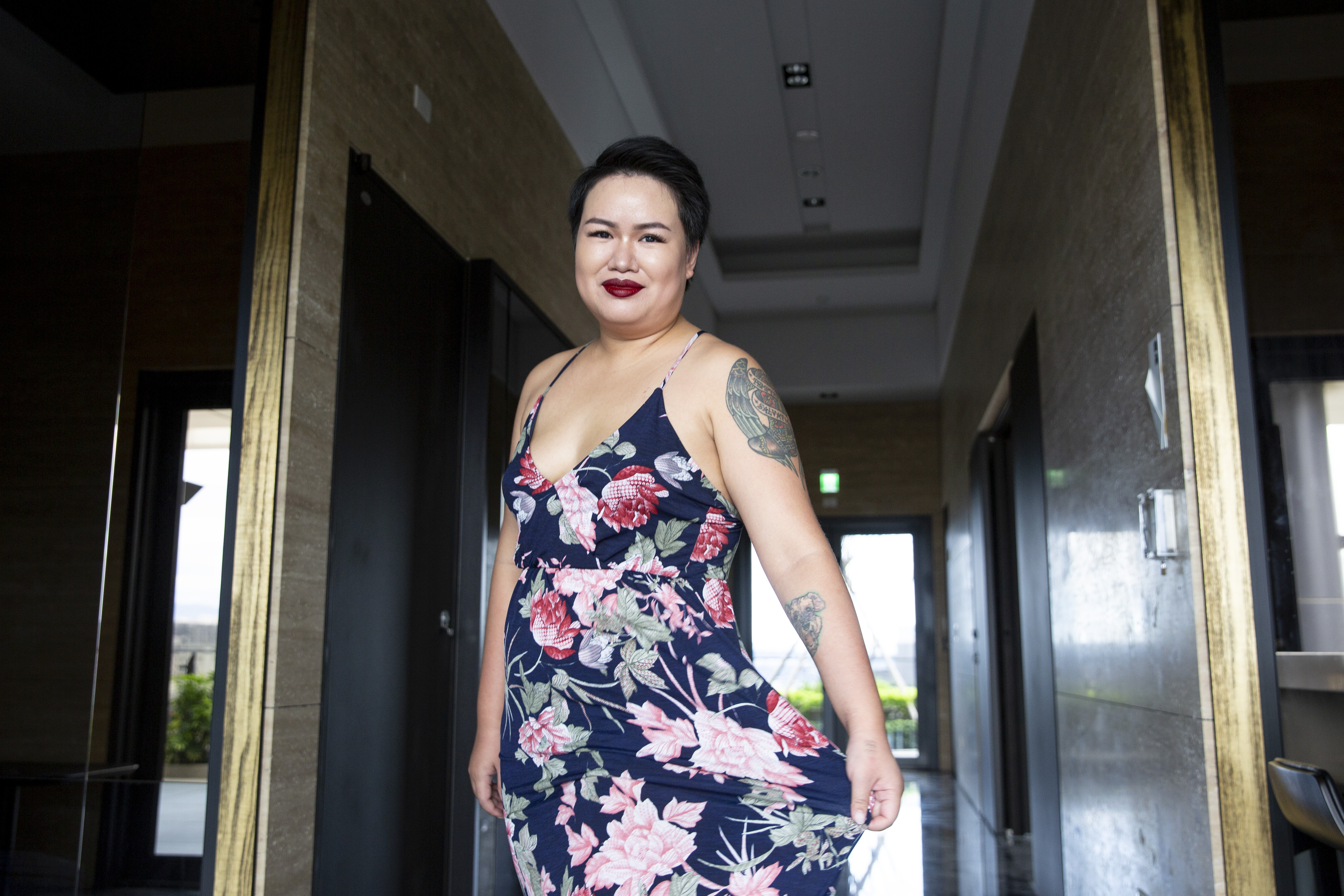 娃娃4、5年前開始學化妝，很快上手，但她說平常並不在乎以素顏或醜照示人：「你永遠不可能會是最漂亮的人，但你可以是最喜歡自己的人。」