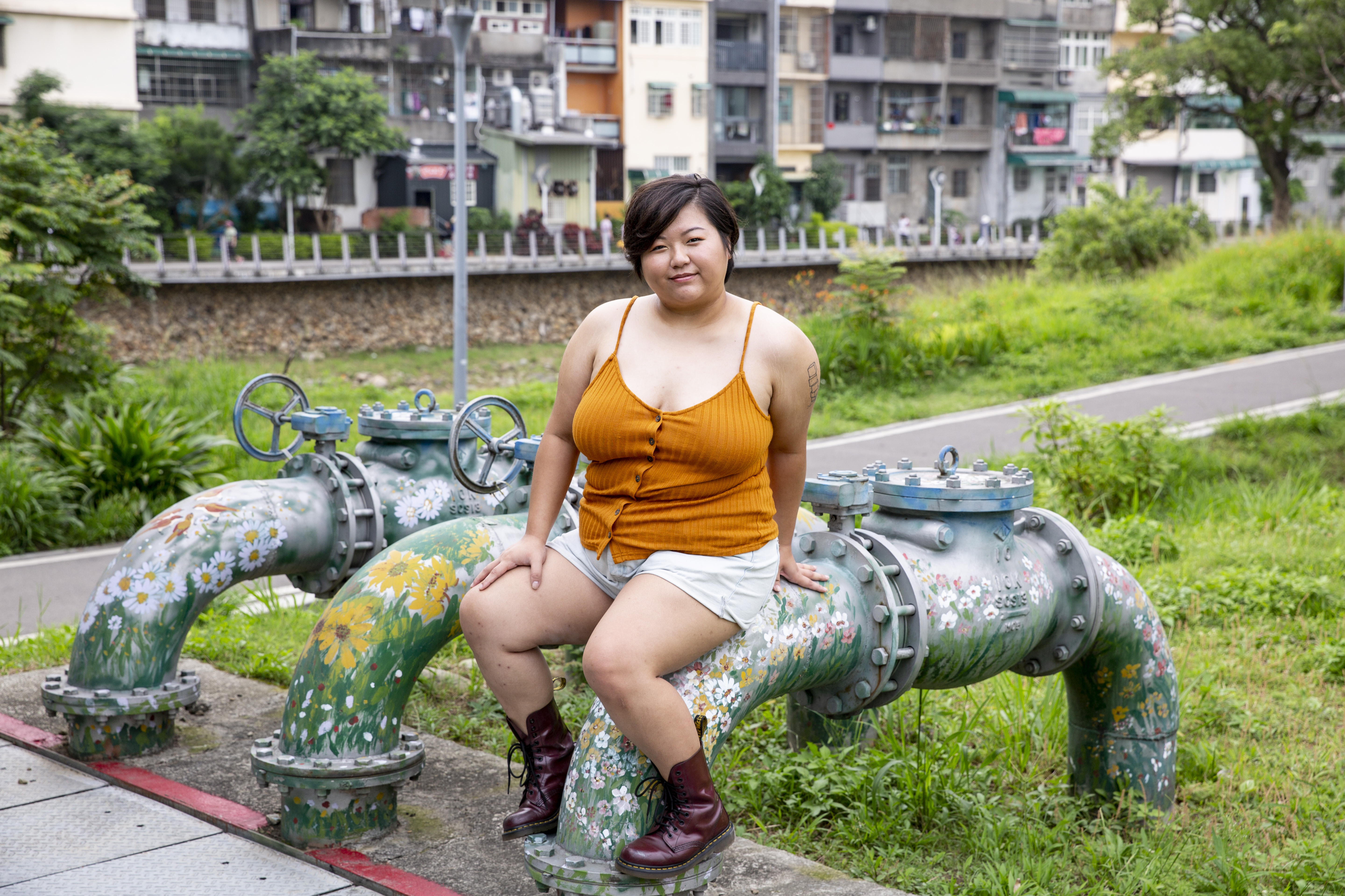 李宜靜上大學就找人一夜情，現在回想也覺得自己膽子甚大：「當時也沒錢，不怕被搶劫。我想最壞的情況就是被強姦，我本來就是要去做愛的，一定不會拚死抵抗，應該不會有生命危險吧。」