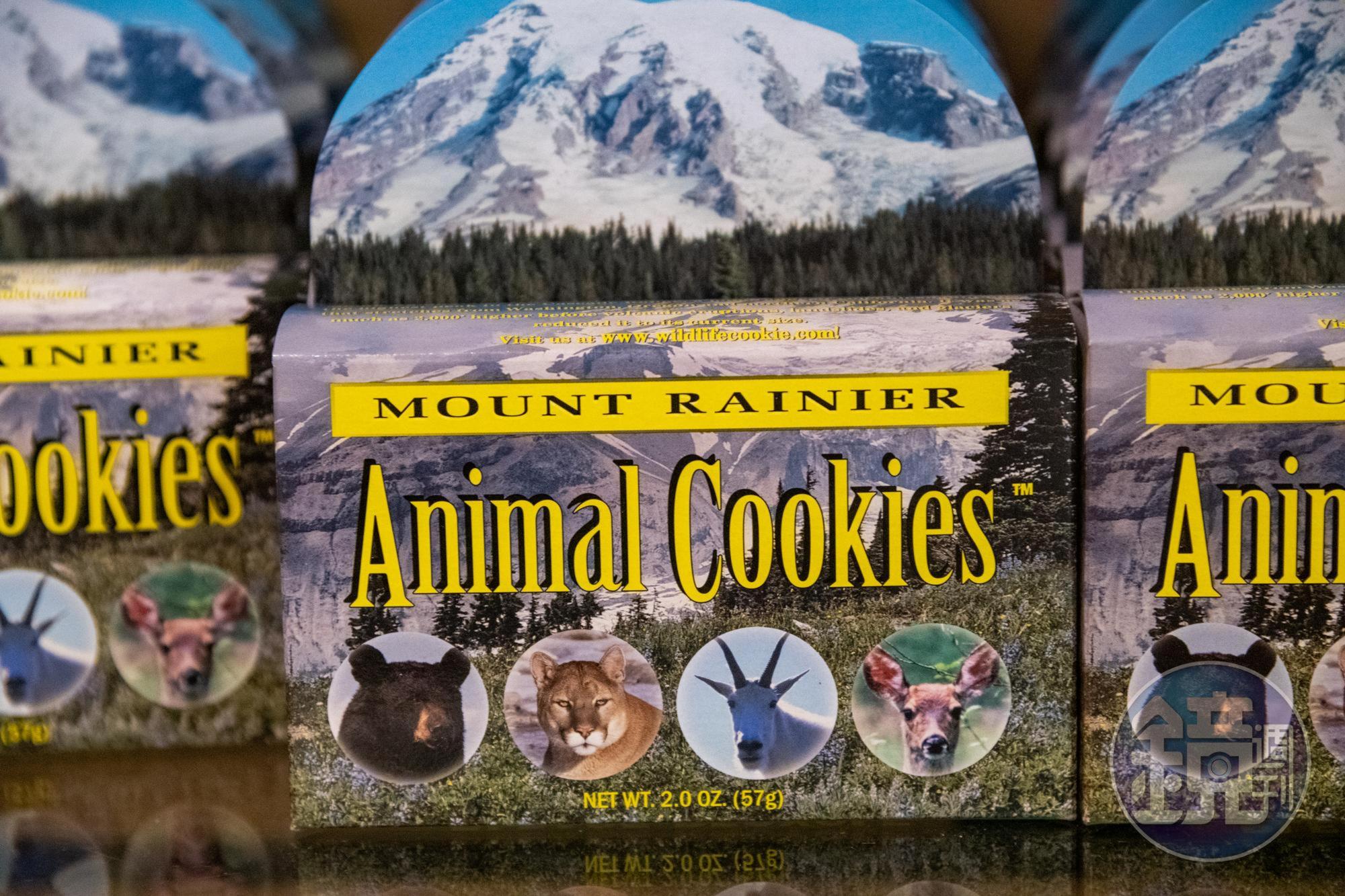 遊客中心裡賣的動物造型餅乾，店員強調，是給人吃的啦。