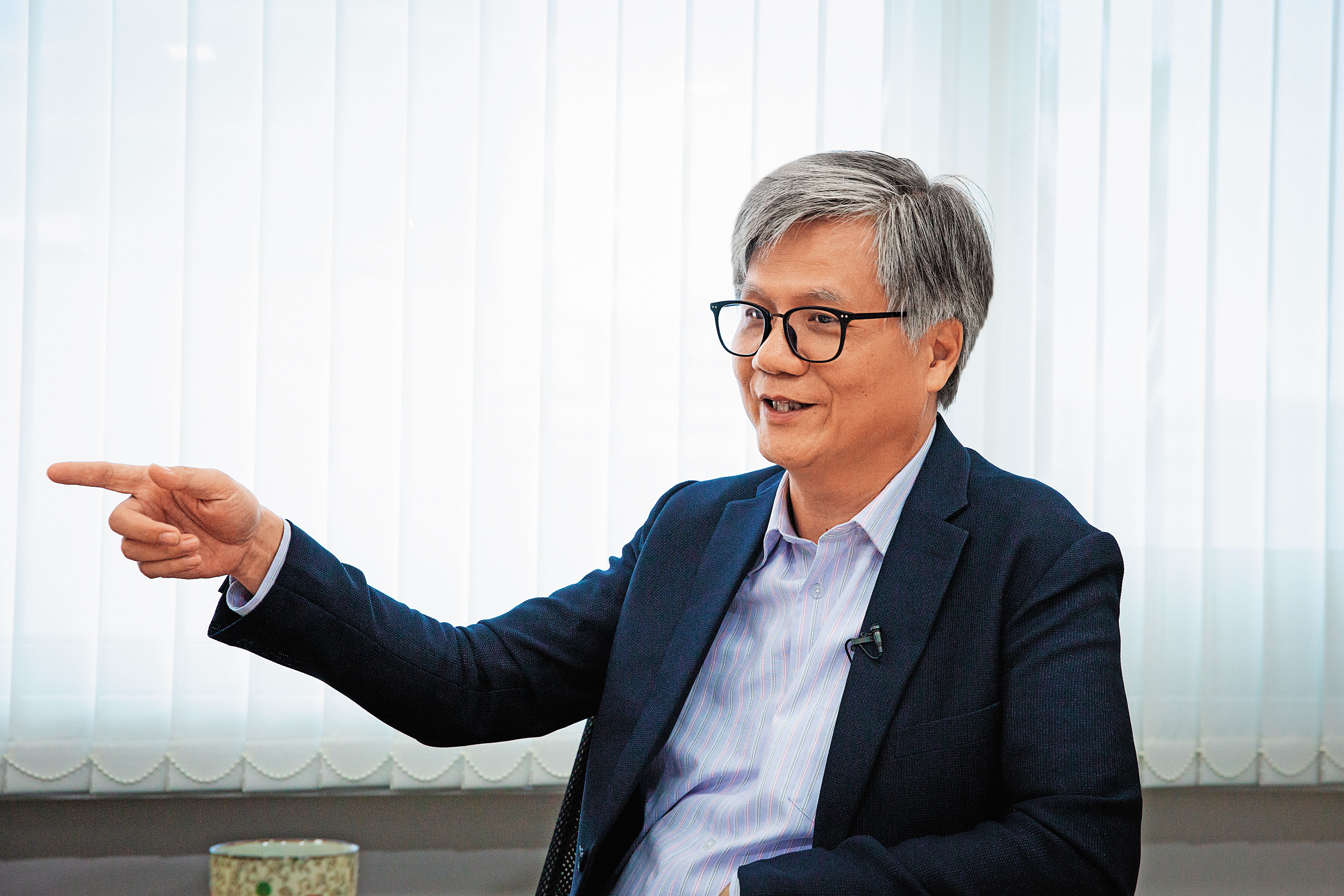 在台北市長選戰落敗後，吳蕚洋捲土重來，組黨擔任黨魁。