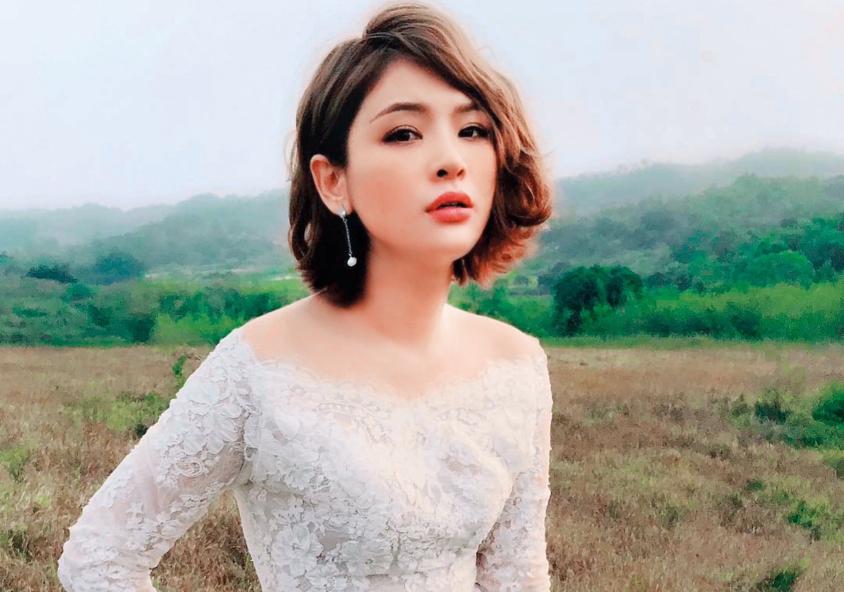 陳沂跨足電影圈，首部電影就飾演欲求不滿的女主角。（翻攝自陳沂IG）