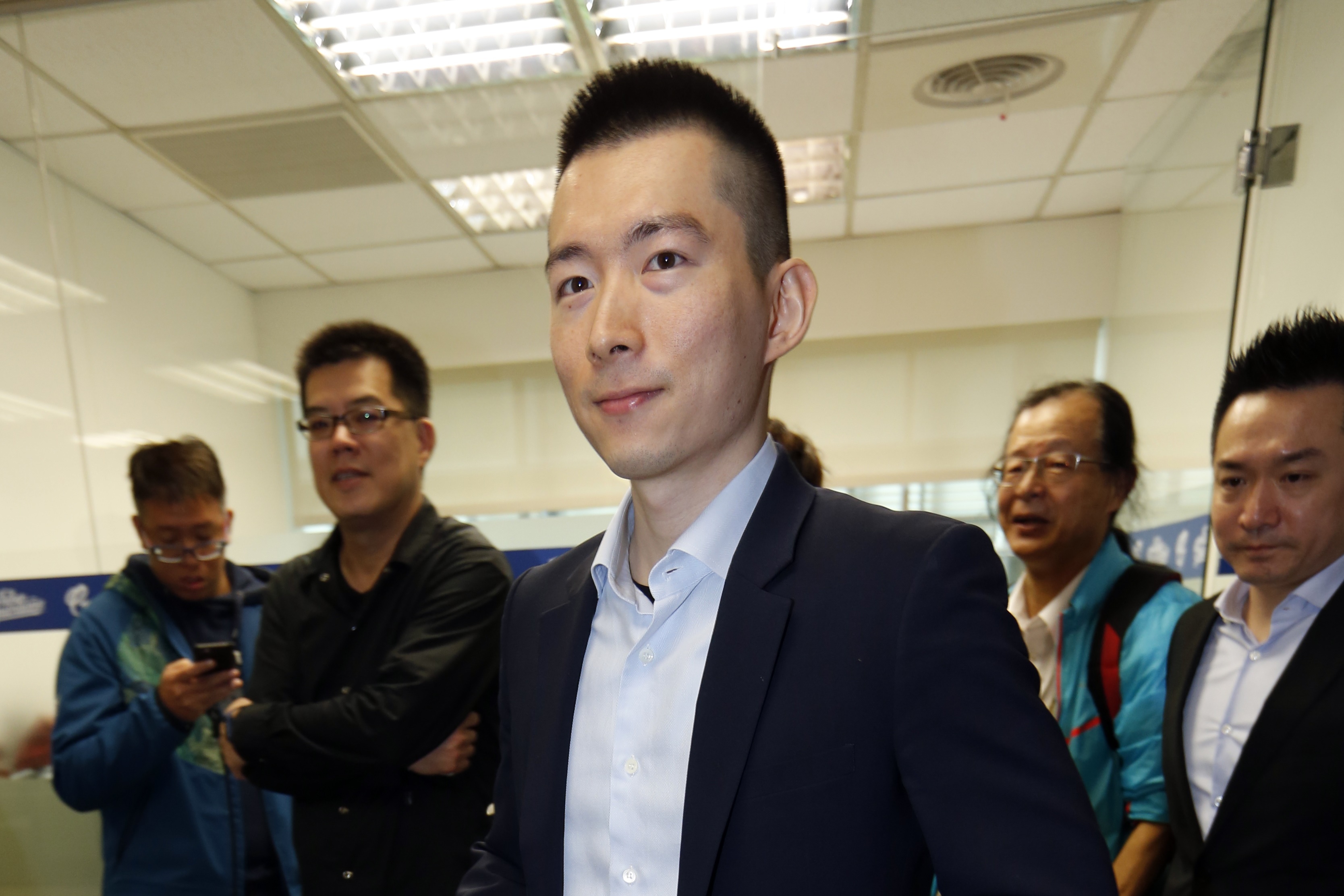 蔡承儒進台灣大擔任董事，市場解讀頗有「易子而教」的意味。