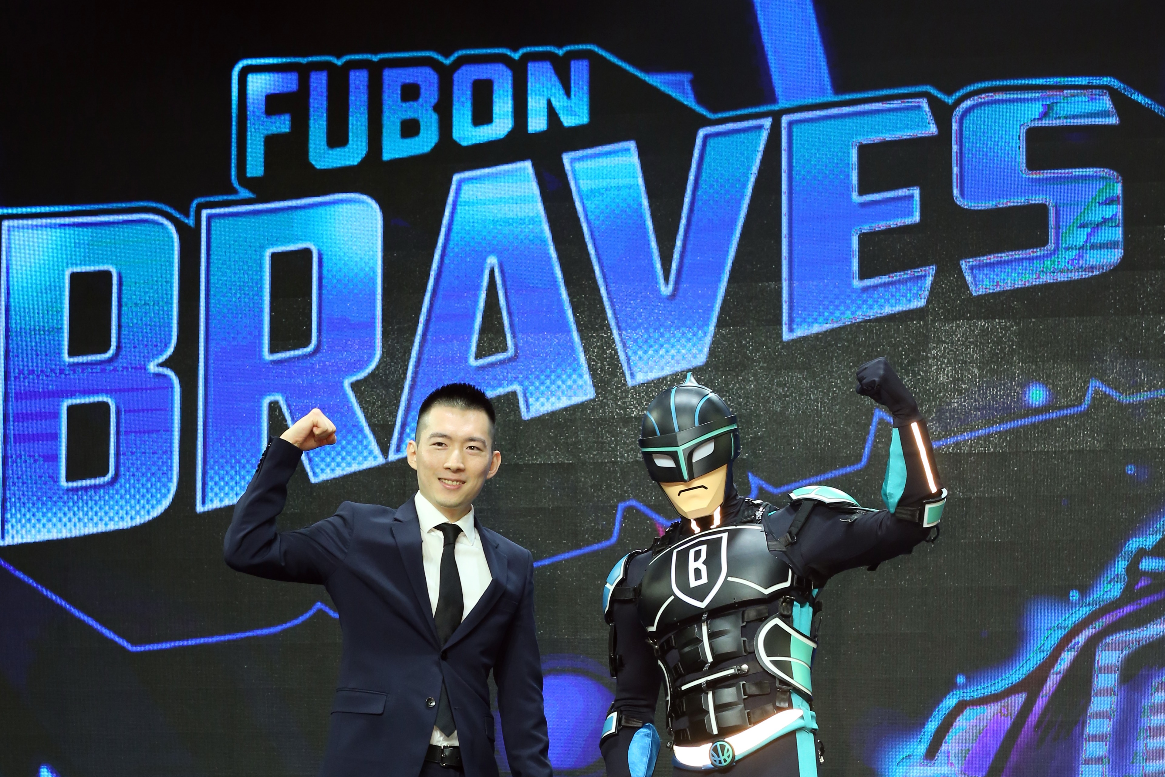 蔡承儒熱愛籃球，還親自替富邦勇士隊設計LOGO。