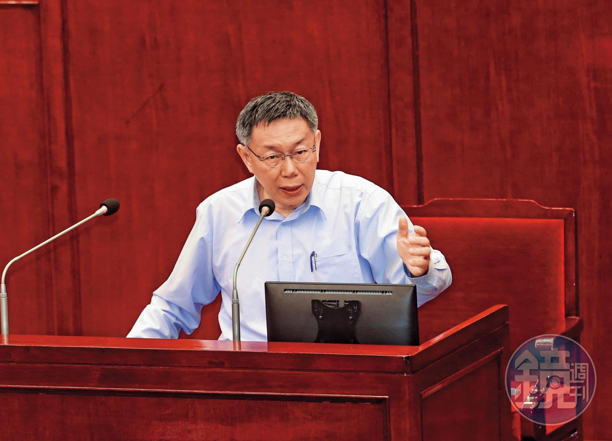 得知高雄市有意「攔胡」味全龍南下進駐,台北市長柯文哲也在市議會明確表態,要全力留下味全龍在台北。
