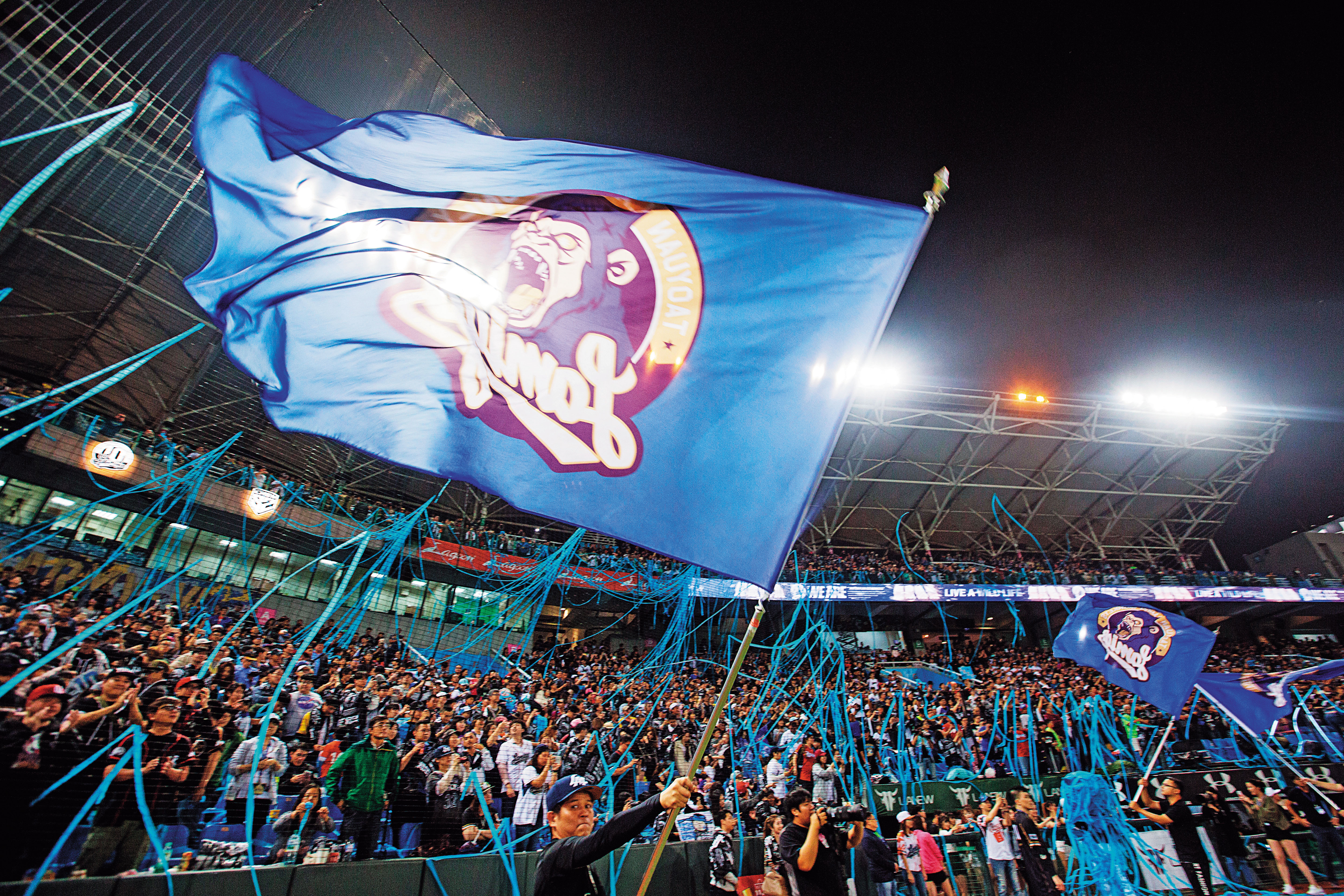 才剛風光達成連續5座季冠軍的Lamigo桃猿，驚傳轉售，也是繼2016年義大犀牛後，再傳球隊尋求易主。