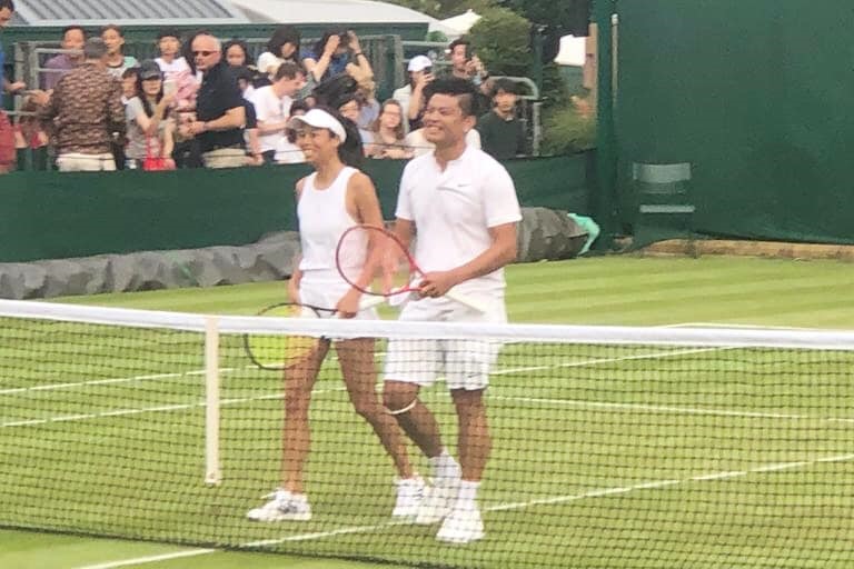 謝淑薇和弟弟謝政鵬合體，出賽溫網混雙。（翻攝自Su-Wei Hsieh 夢遊寫真人謝淑薇粉絲專頁）