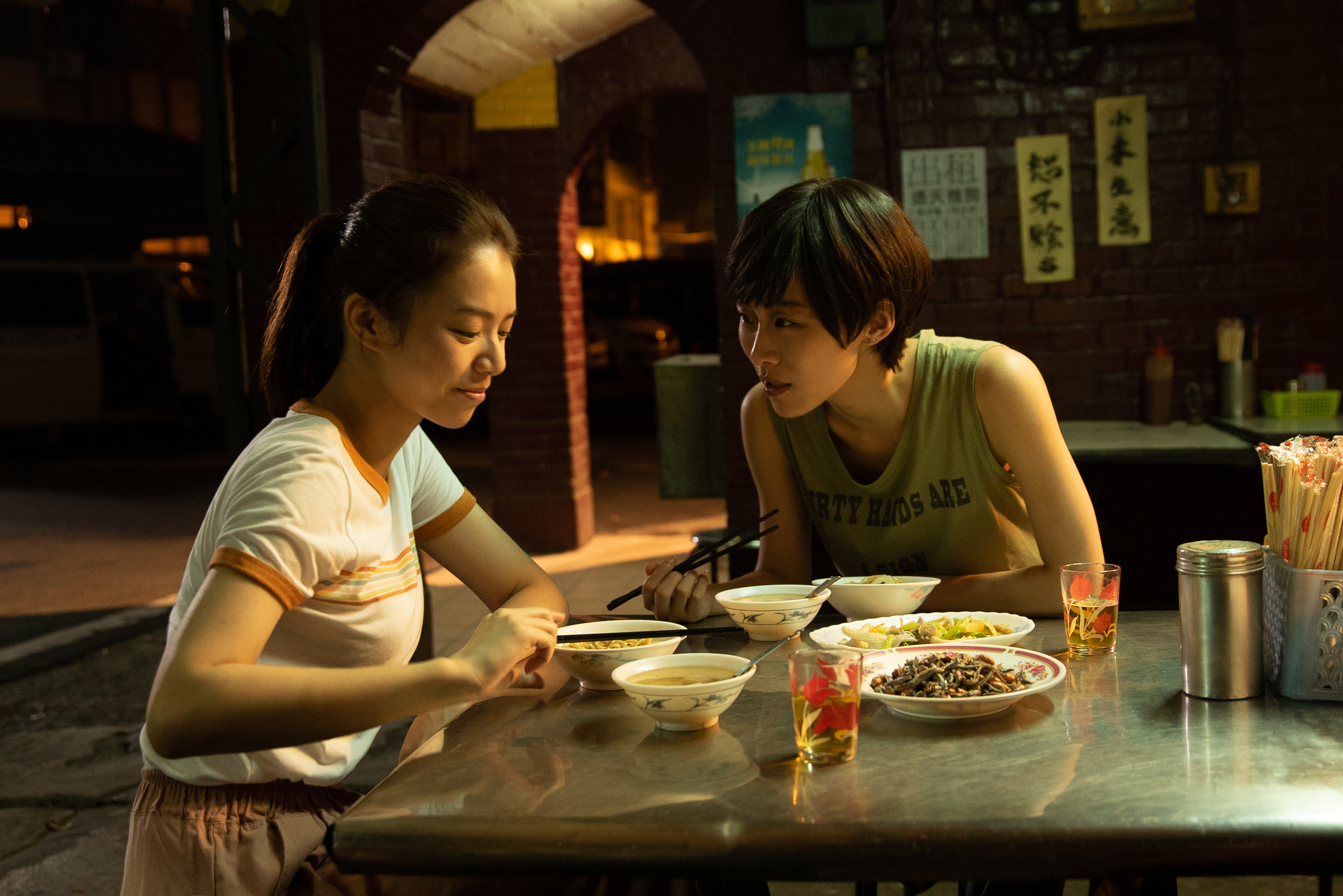 宋芸樺與吳可熙在電影中有一段糾纏多年的感情。（岸上影像提供）