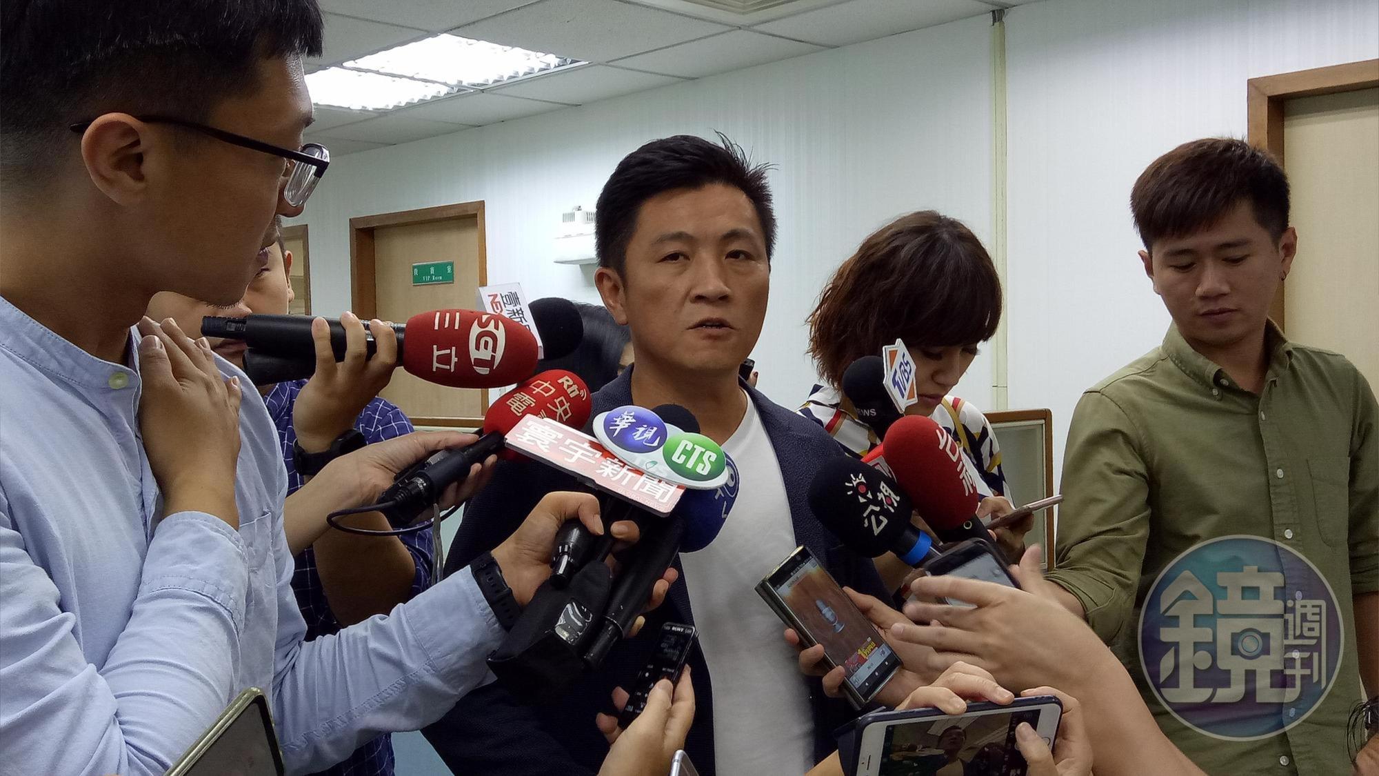 民進黨中執委鄭宏輝今被民進黨中執會通過徵召參選新竹市立委。