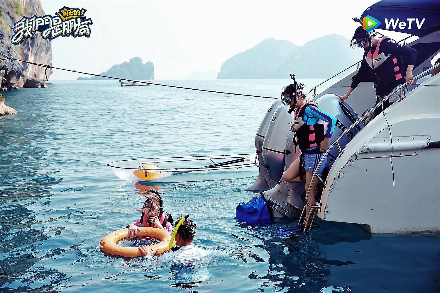 小S（左起）阿雅、大S前往心形島浮潛。（WeTV提供）