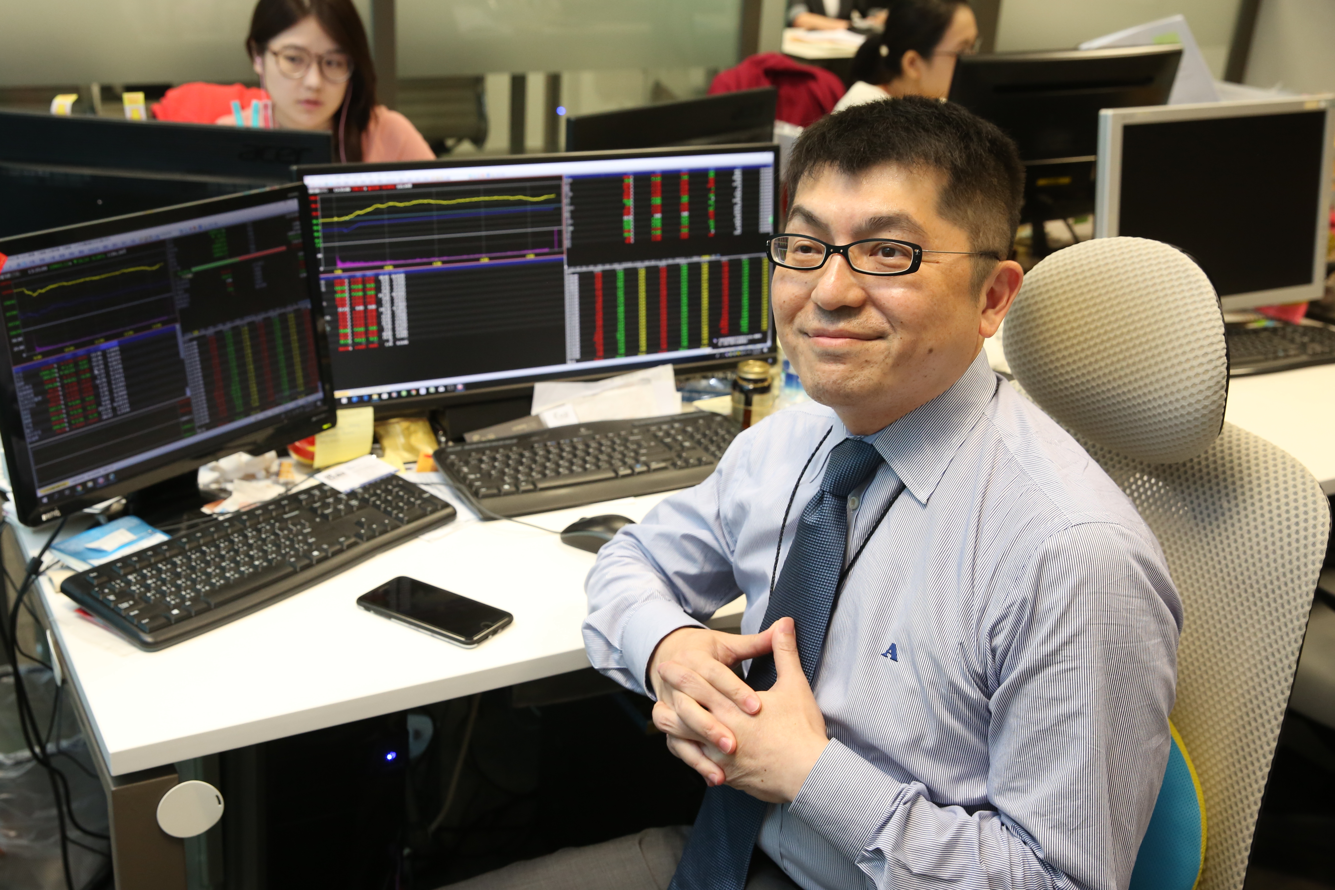 黃豐凱分析，法人不會貿然出手買股票，一定會先做研究，等於是先幫散戶做好潛力股篩選。