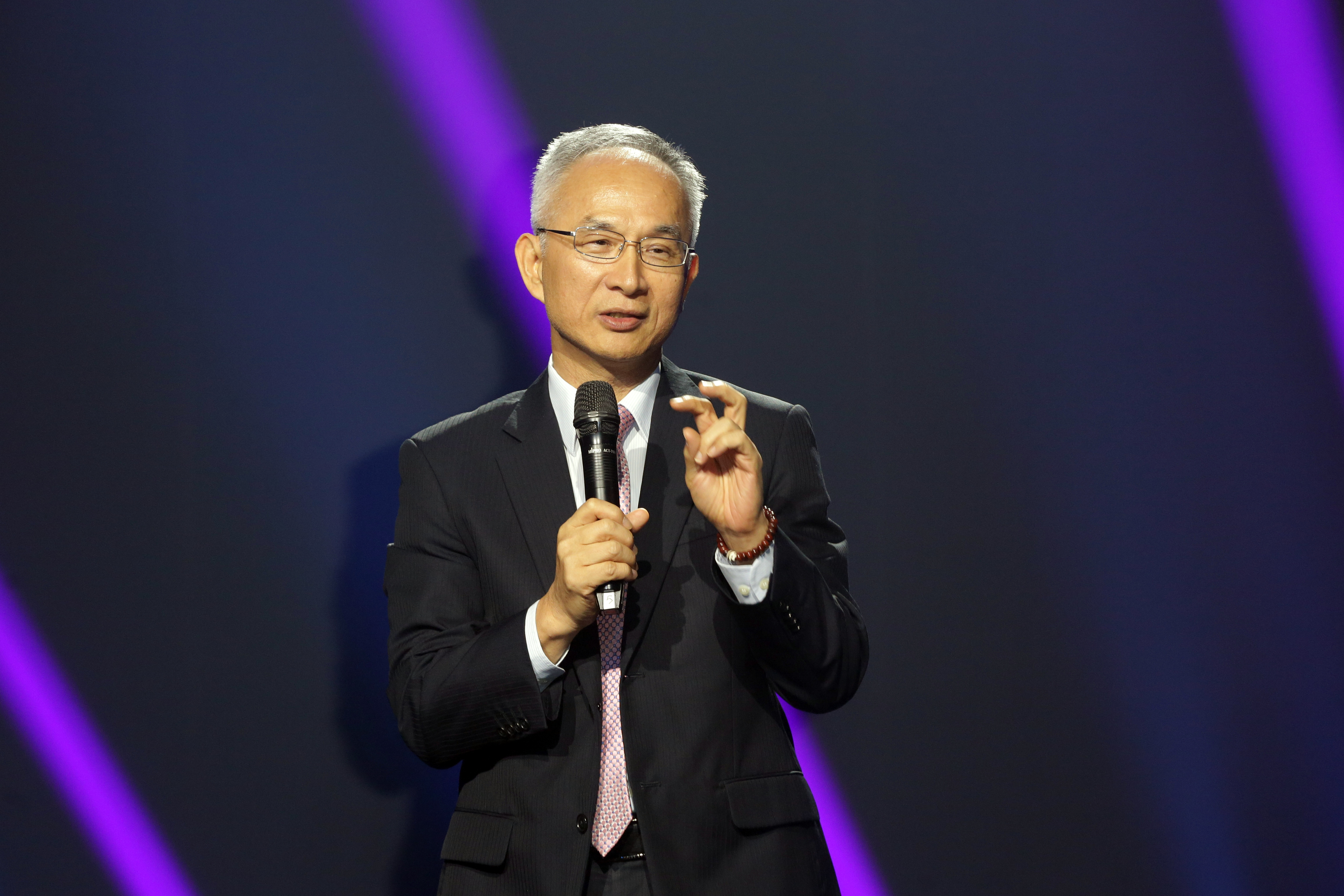 全台首座8K攝影棚t.Studio亮相，鴻海呂芳銘矢言要把外流影視人才拉回來。