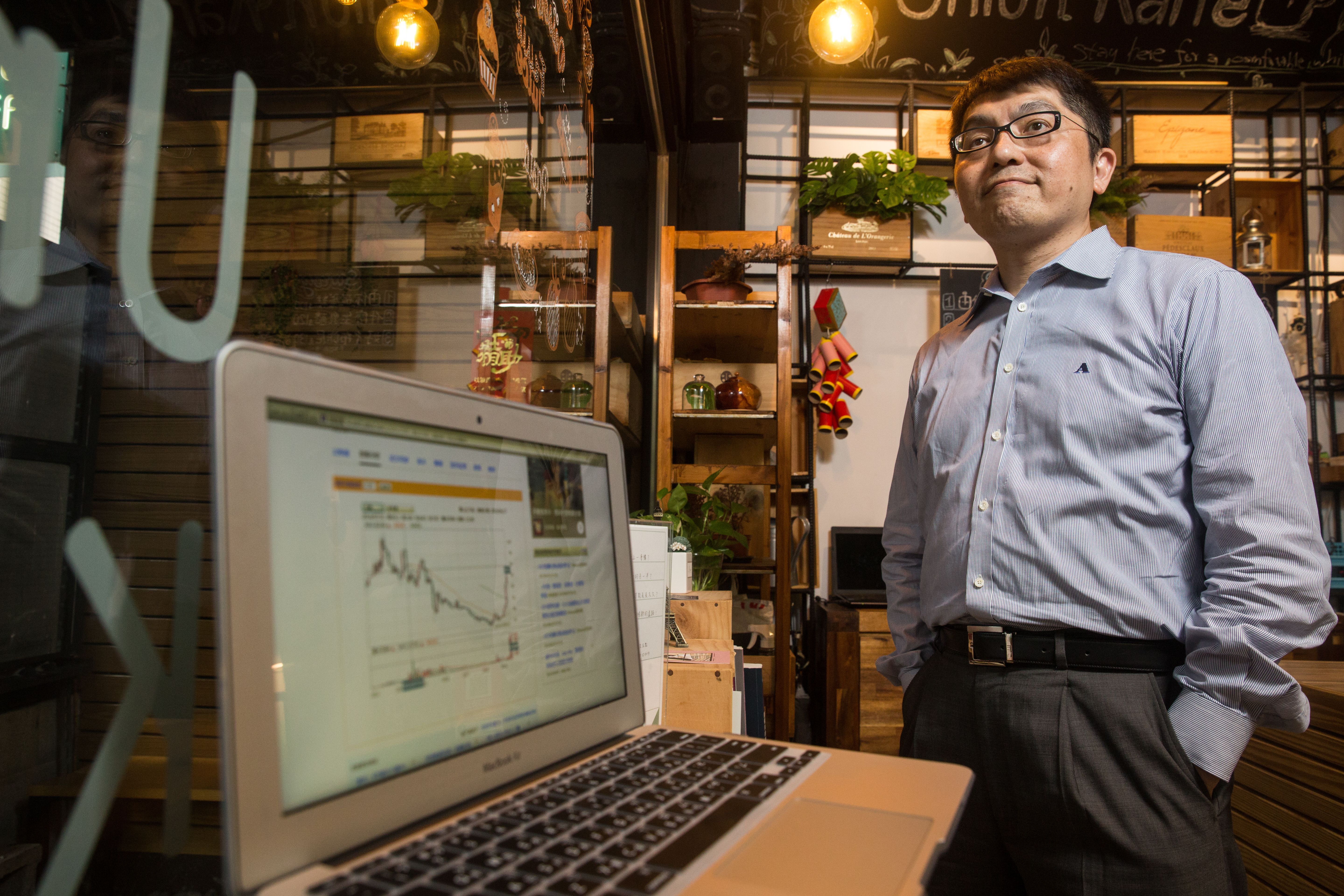 黃豐凱以5日均價、20日均價作為標準，若當天價格帶量站上這兩個均價，可嘗試進場。