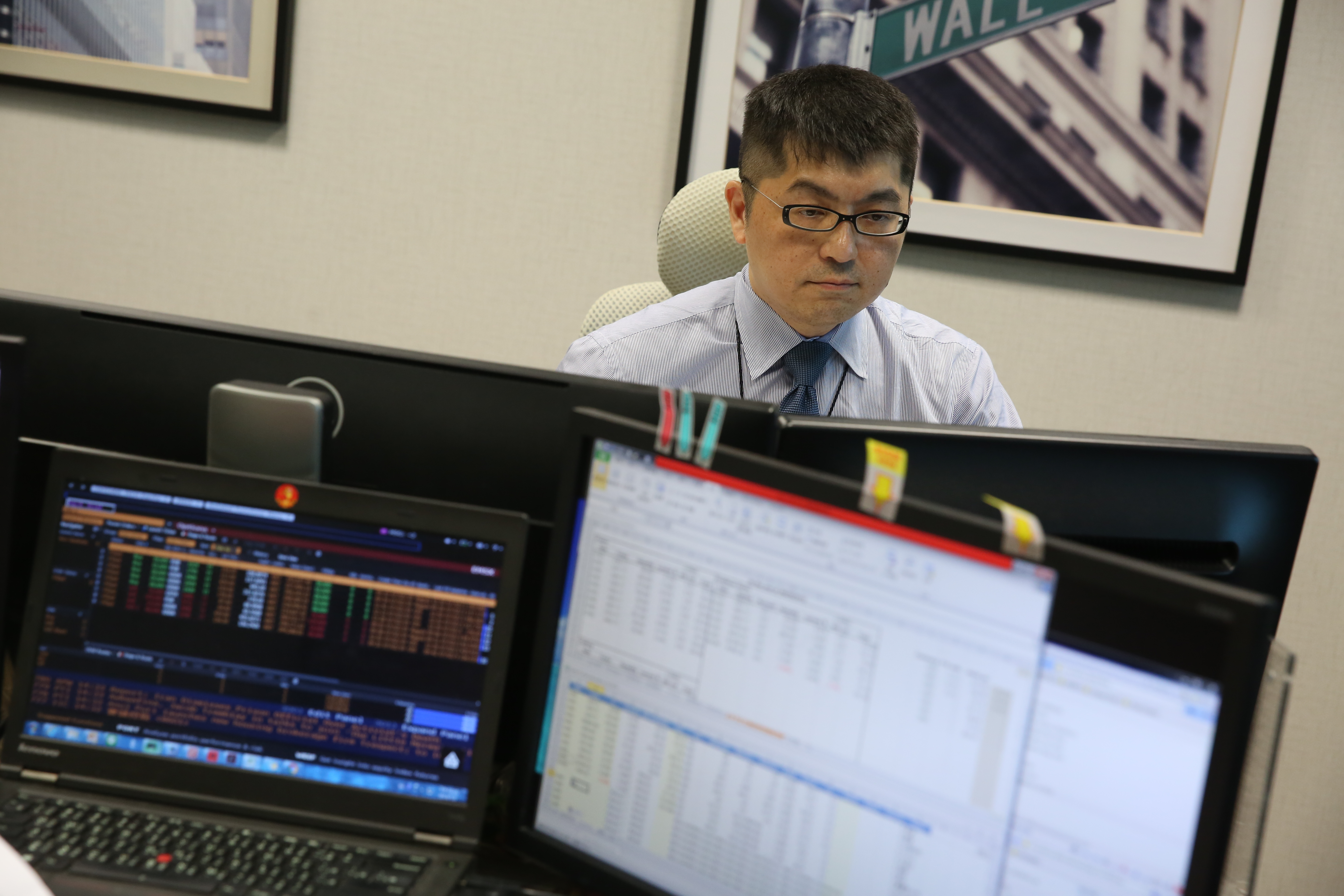 操盤政府基金限制多，績效不好還要被叫去「罰站」。黃豐凱坦言壓力極大。